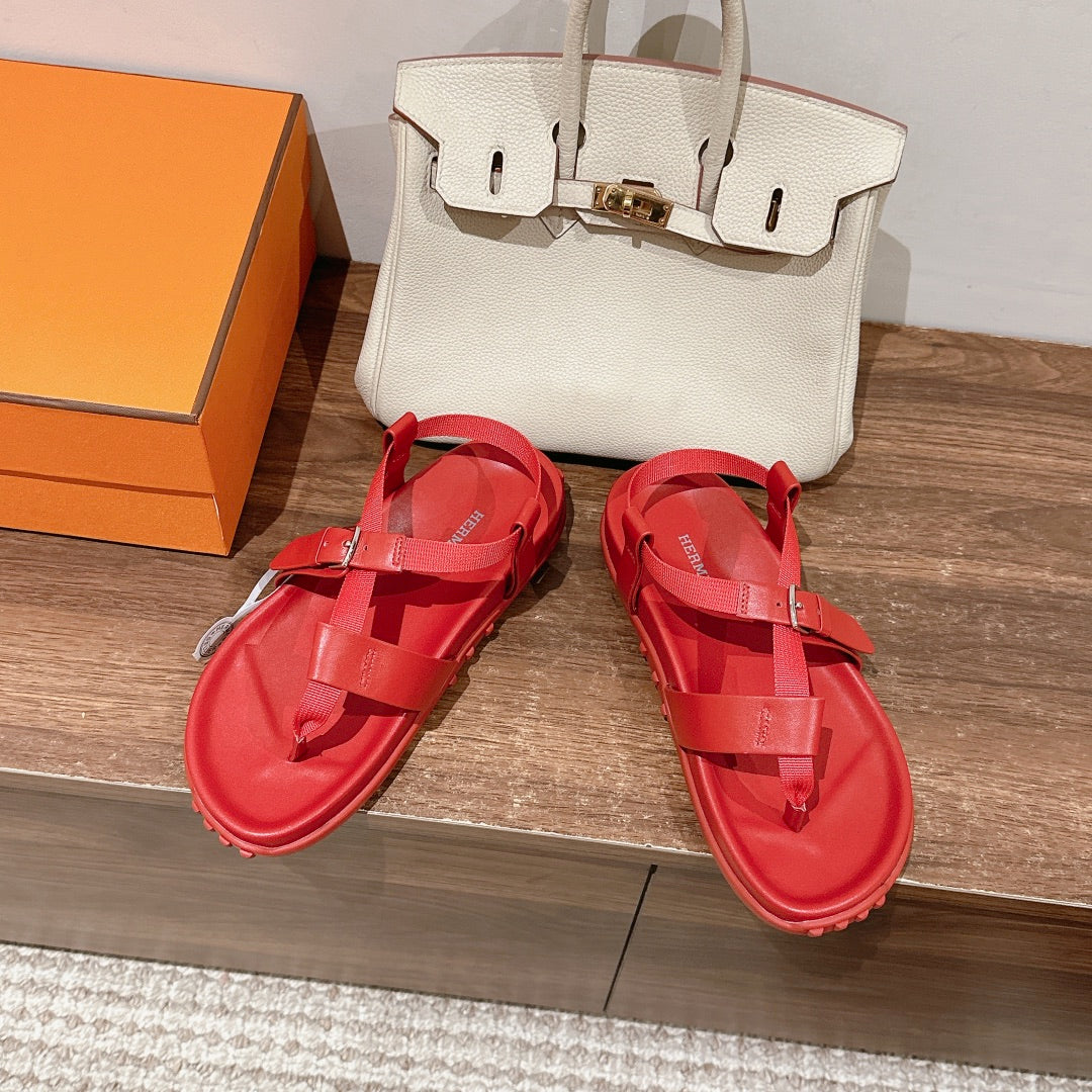 HM Inboard Sandals Red Canvas Leather 849585