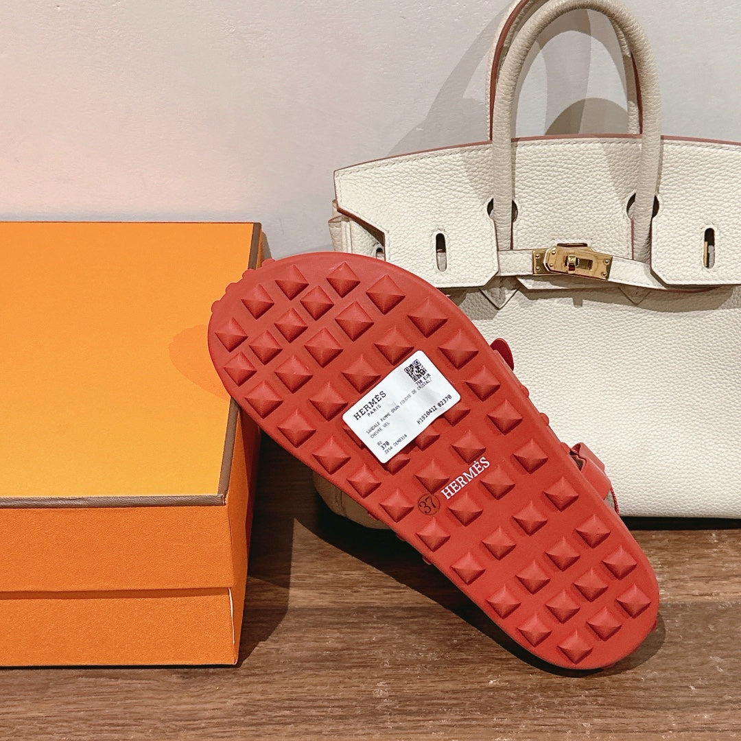 HM Inboard Sandals Red Canvas Leather 849585
