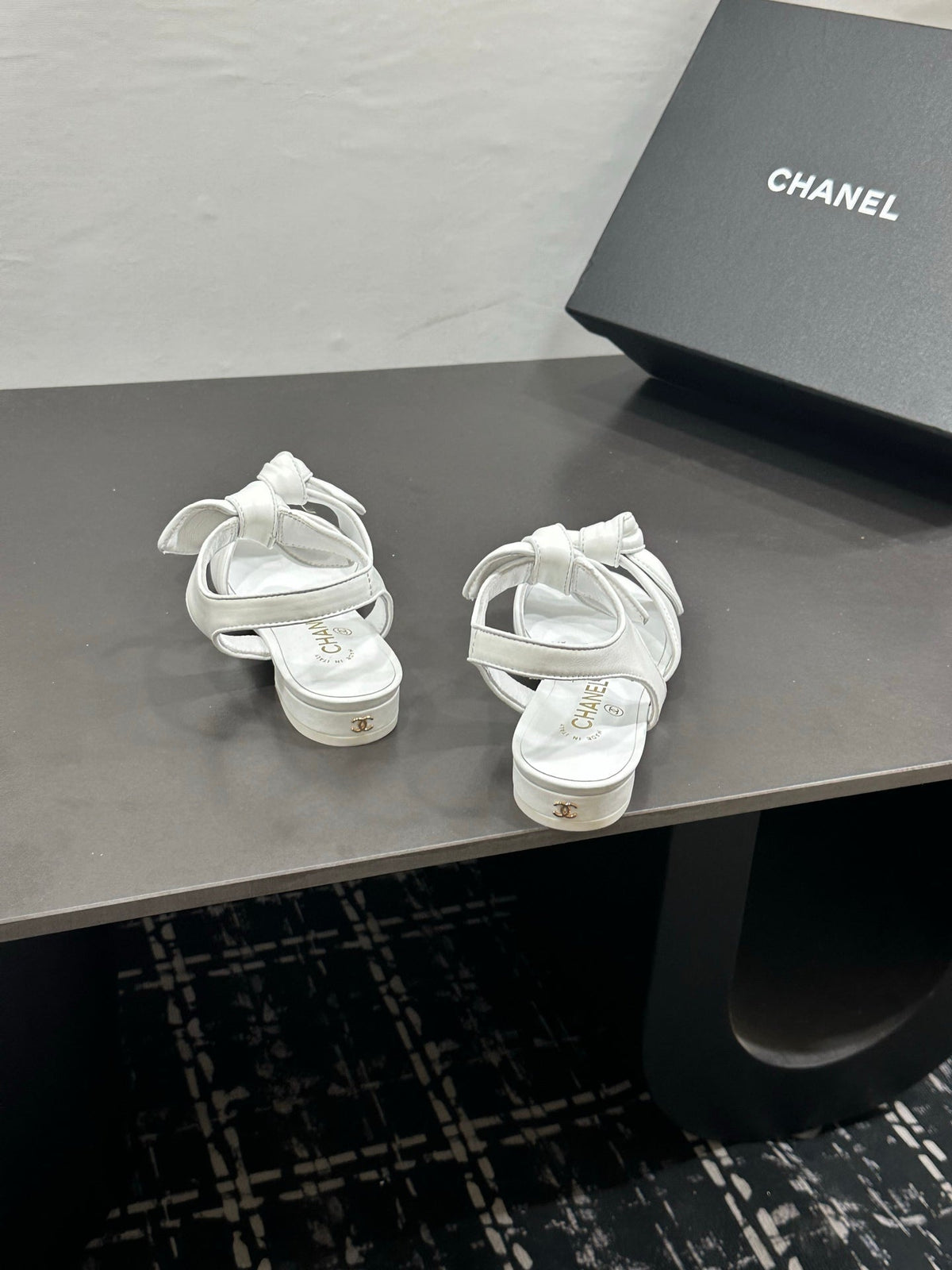 Chanel 26S Bow Sandals In White Calfskin