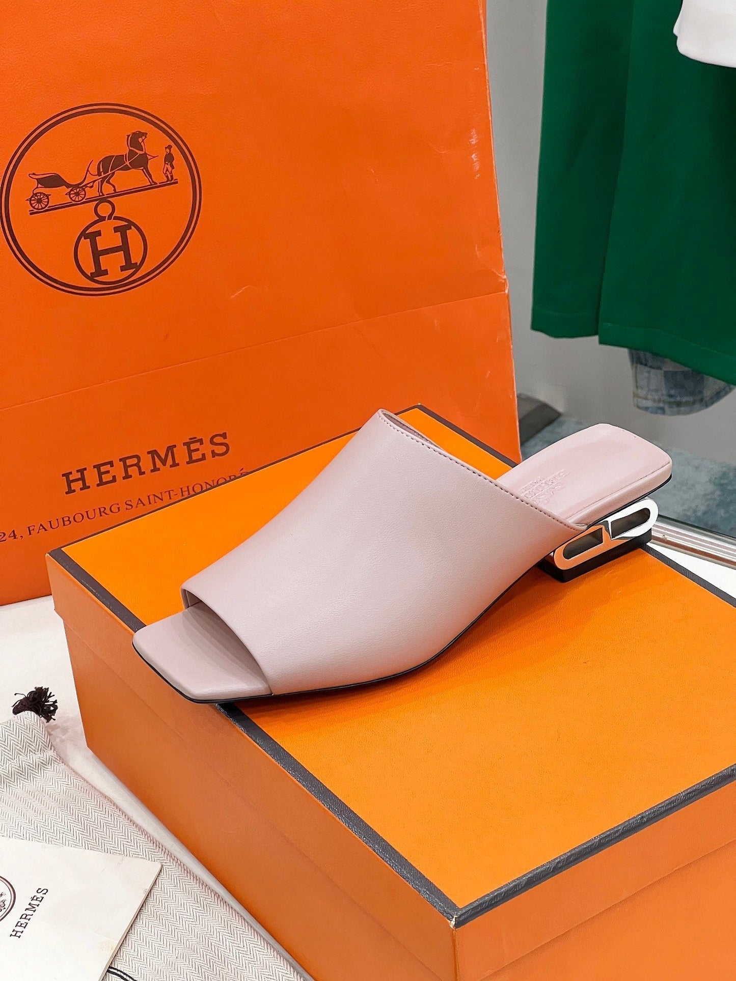 HM Idole Sandal In Baby Pink Calfskin