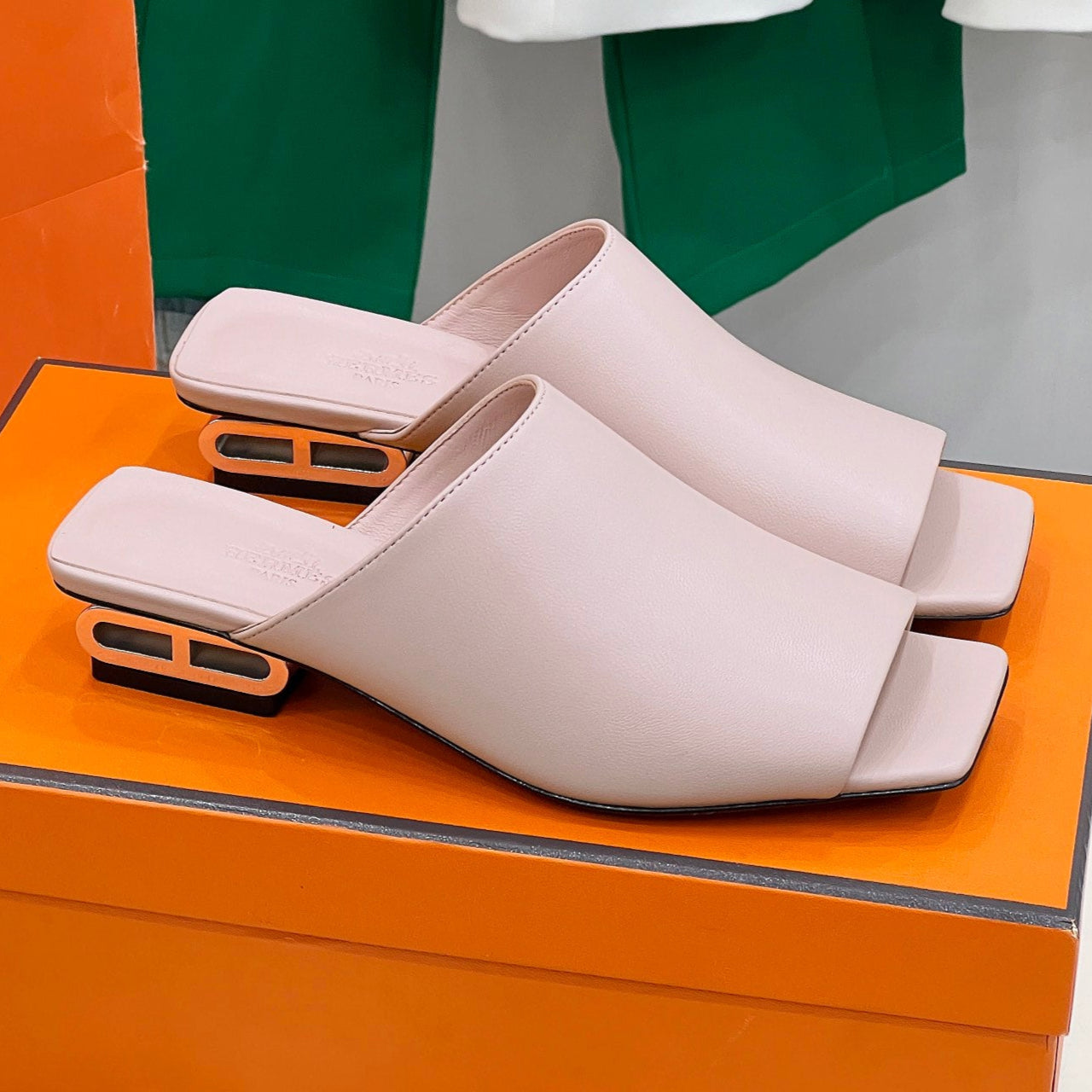 HM Idole Sandal In Baby Pink Calfskin