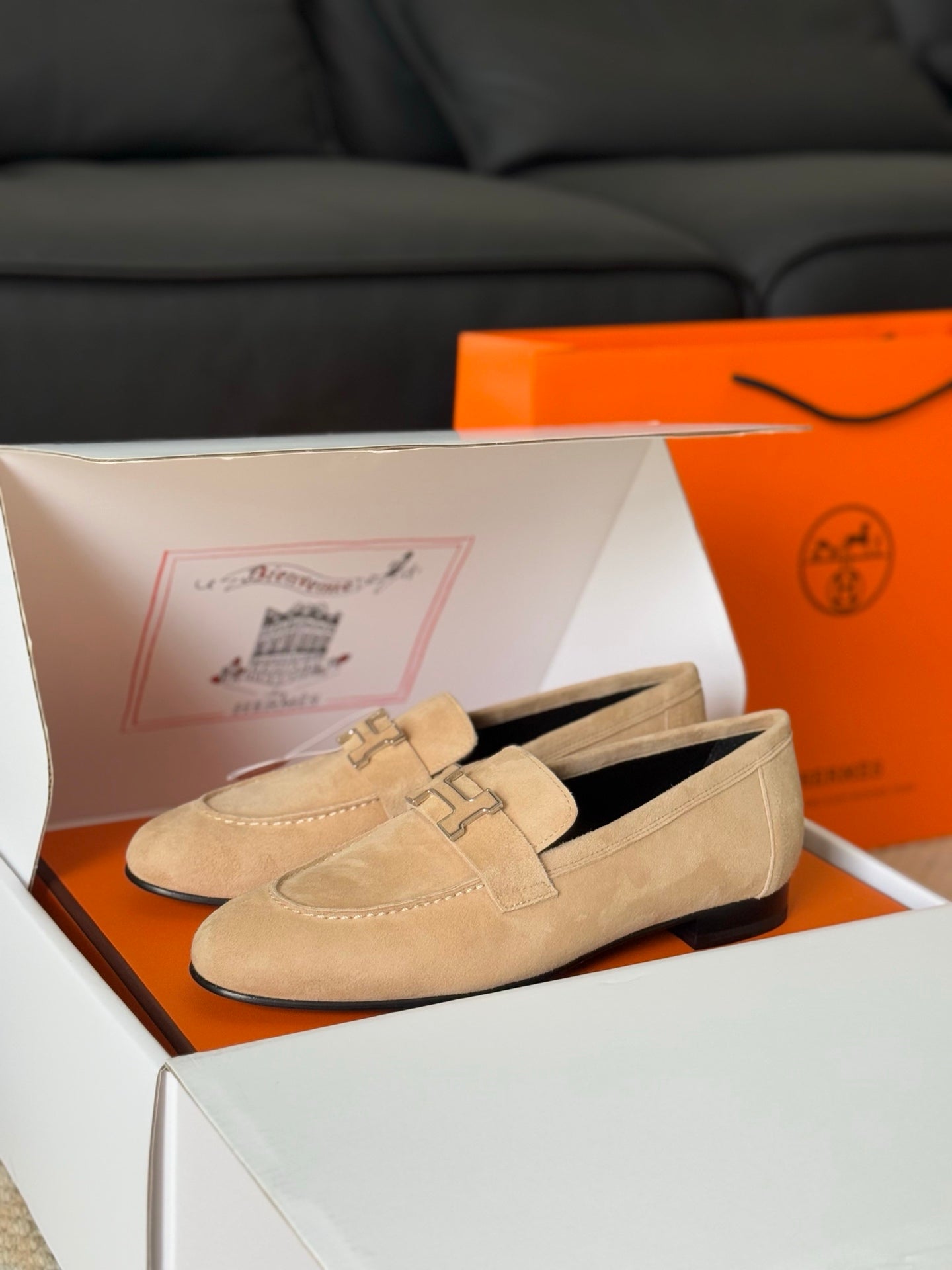 HM Paris Loafers Beige Suede 581245