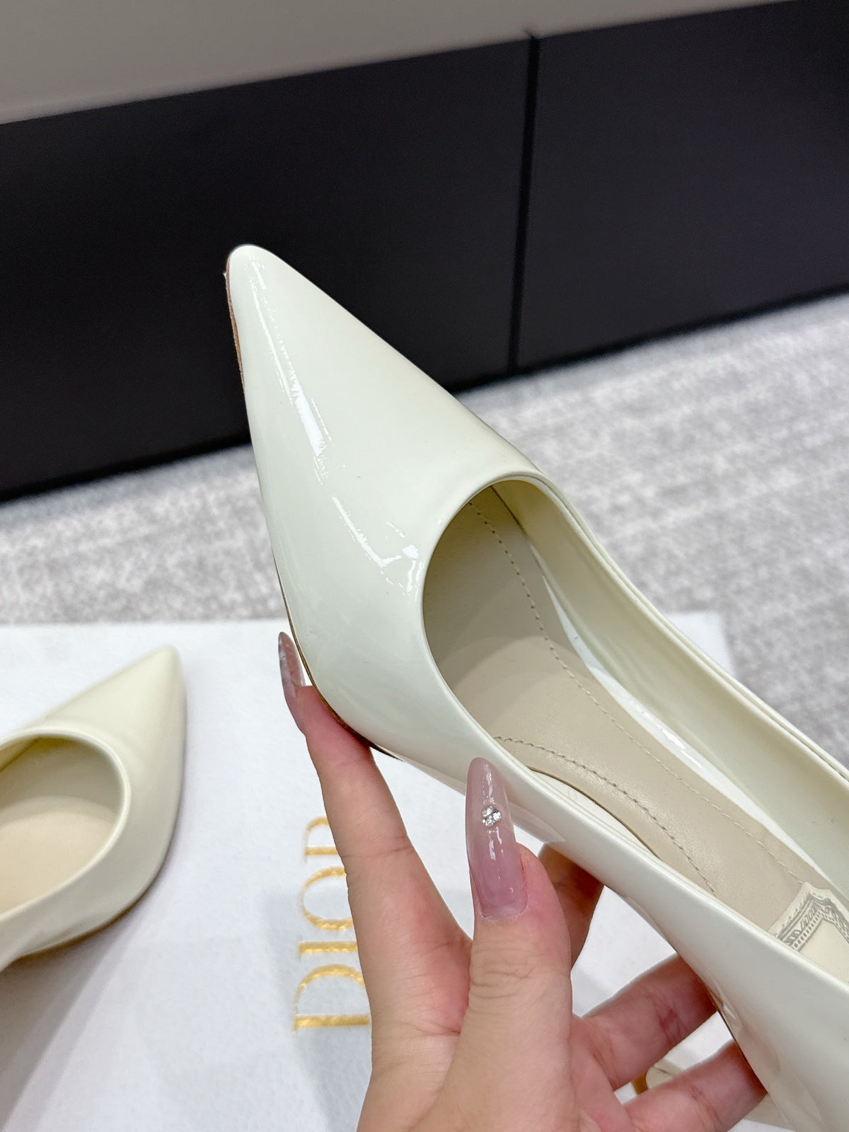 CD 26s High Heels Pump 85 White Patent Leather 661476