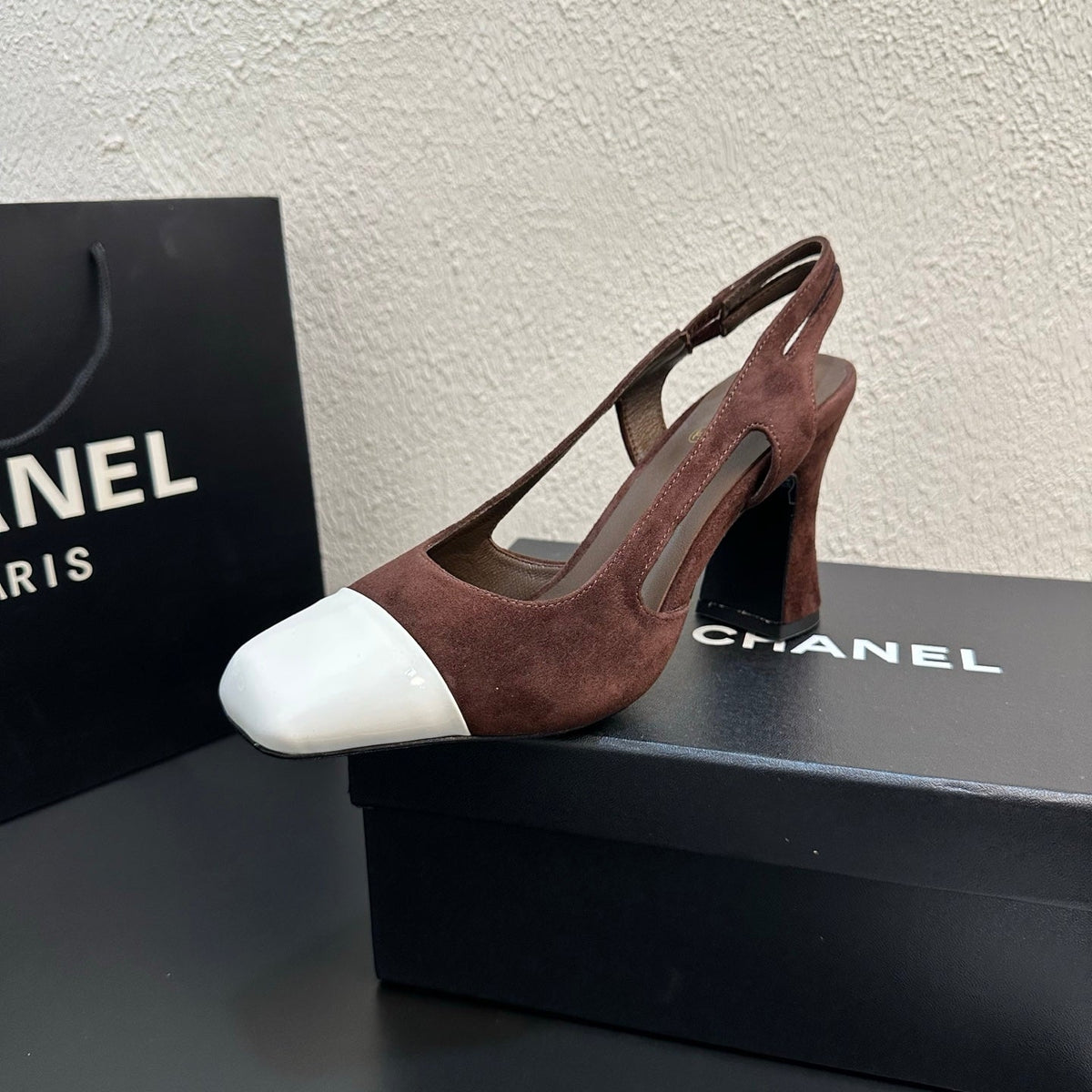 CC Slingback Block Heel White Brown Suede Leather 864116