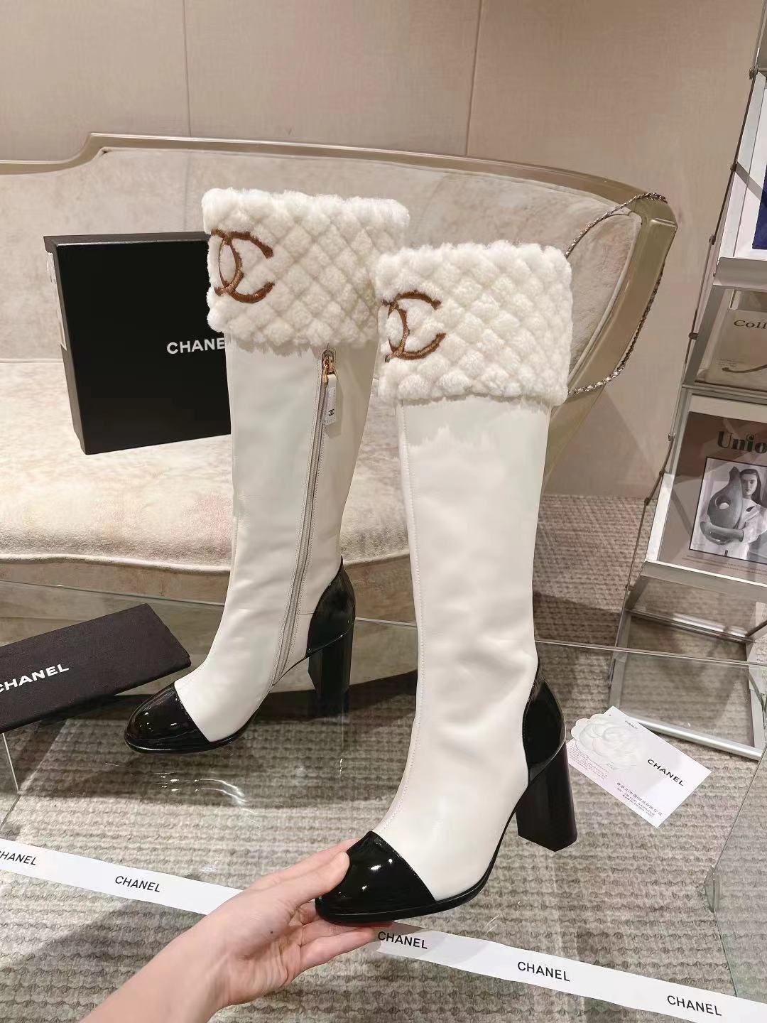 CC 26S Turnlock Quilted Shearling Jumping Boots 8.5cm White Leather 117691