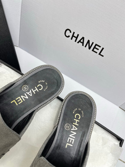 CC 26s Double C Mule Gray Suede 645304