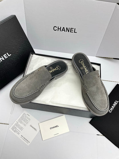 CC 26s Double C Mule Gray Suede 645304