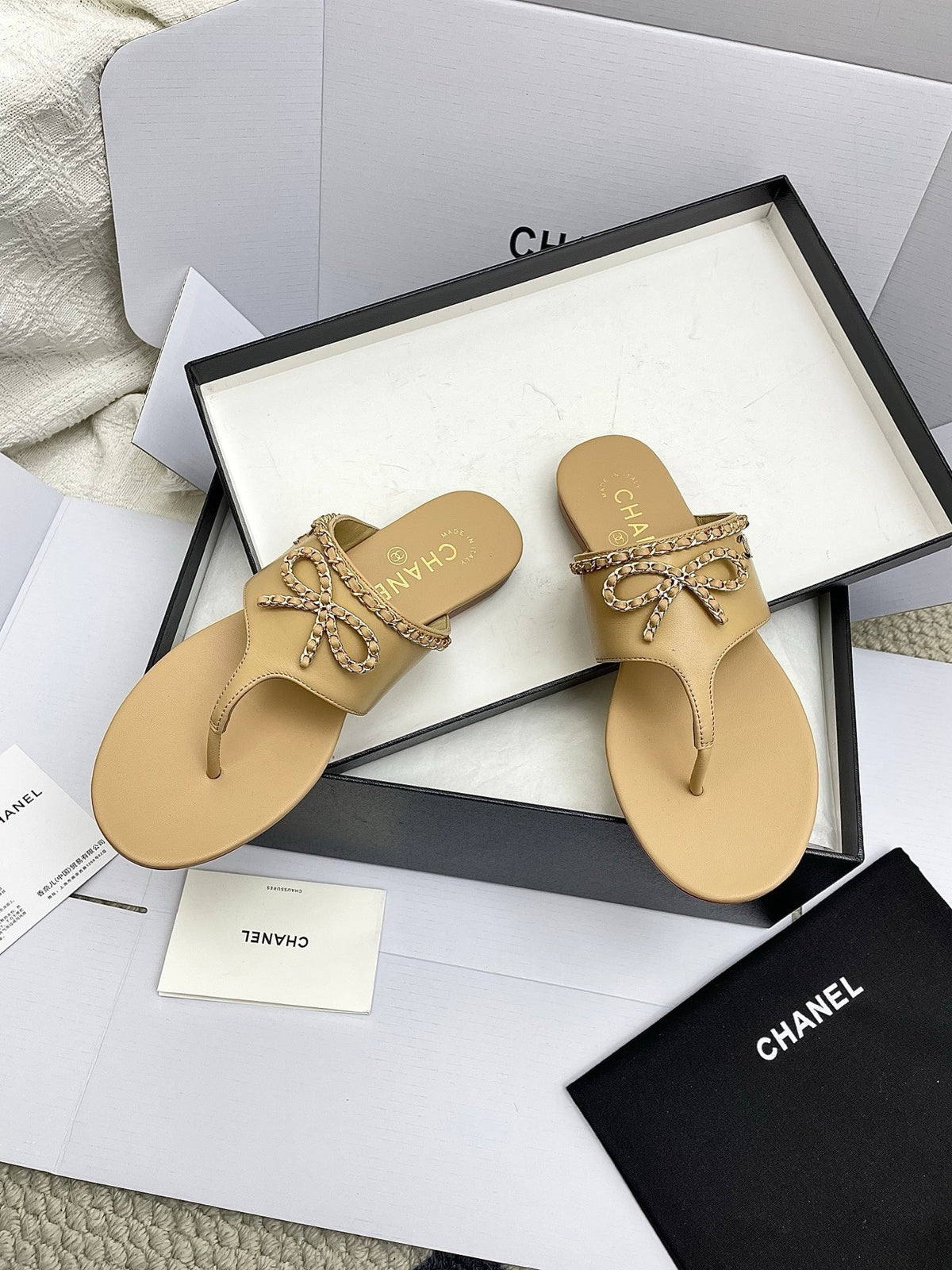 CC 26s Thong Sandals Beige Sheepskin 645321