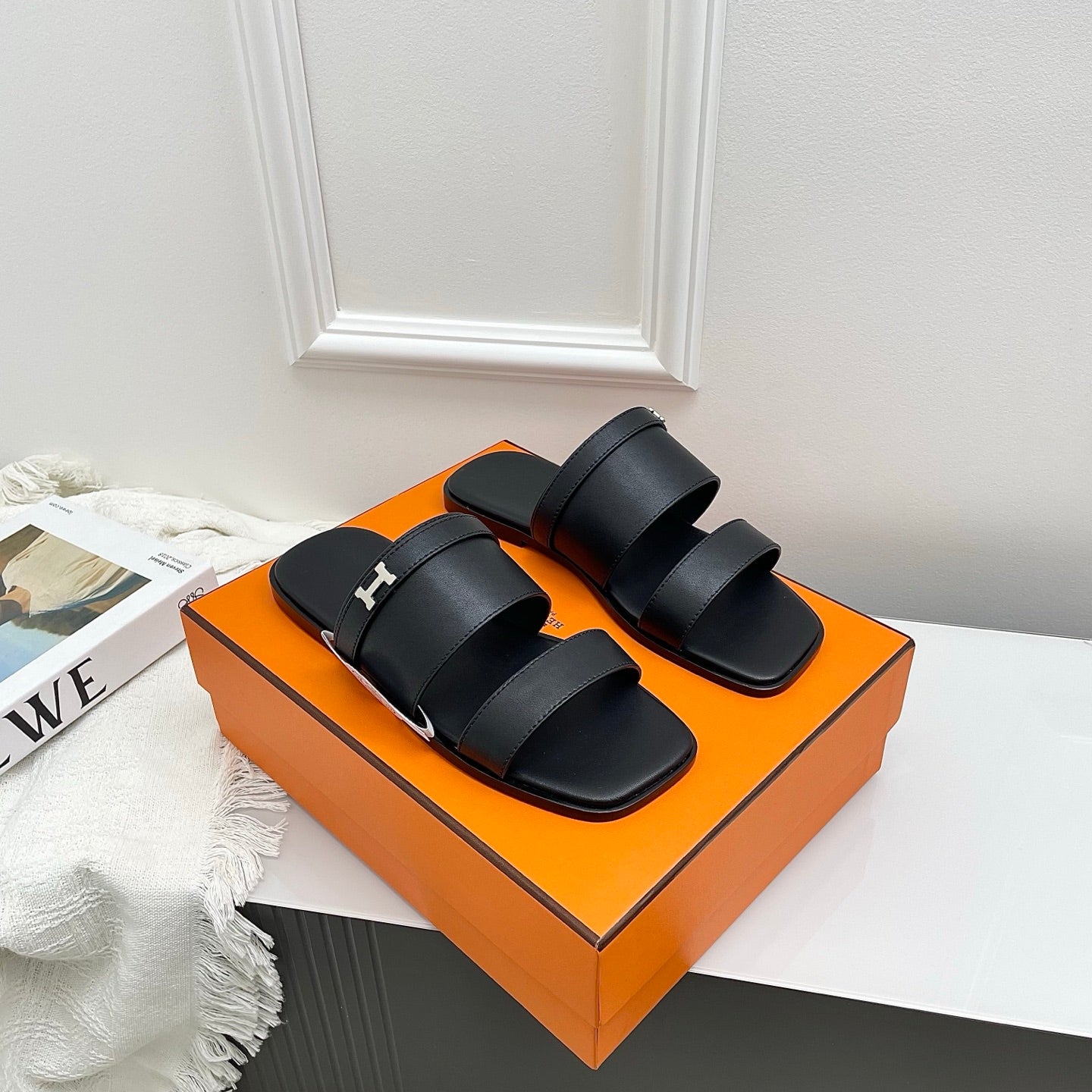 HM 26s Joao Men Sandal Black Calfskin 726900