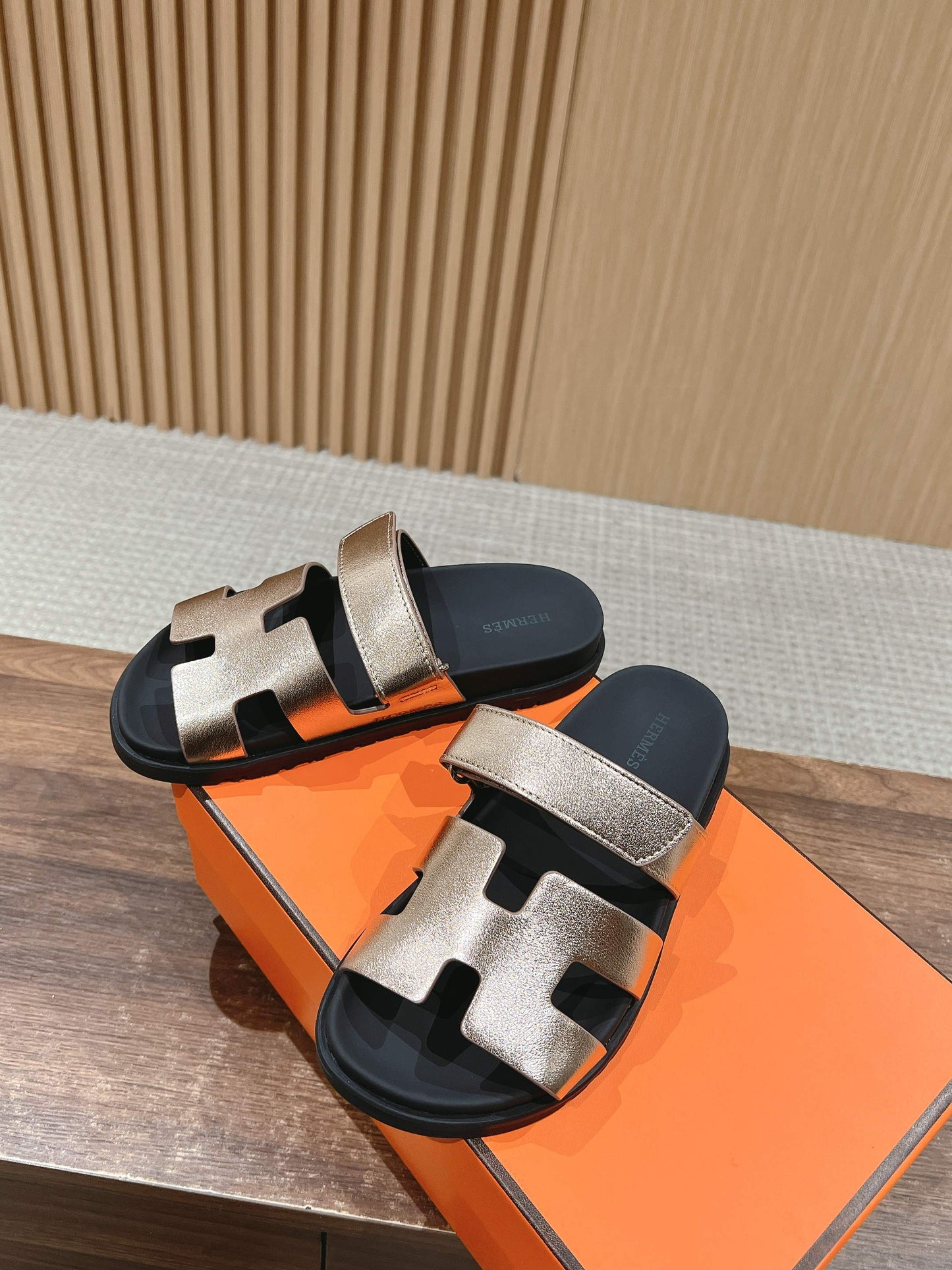 HM Chypre Sandal Copper Metalic Sheepskin 796027