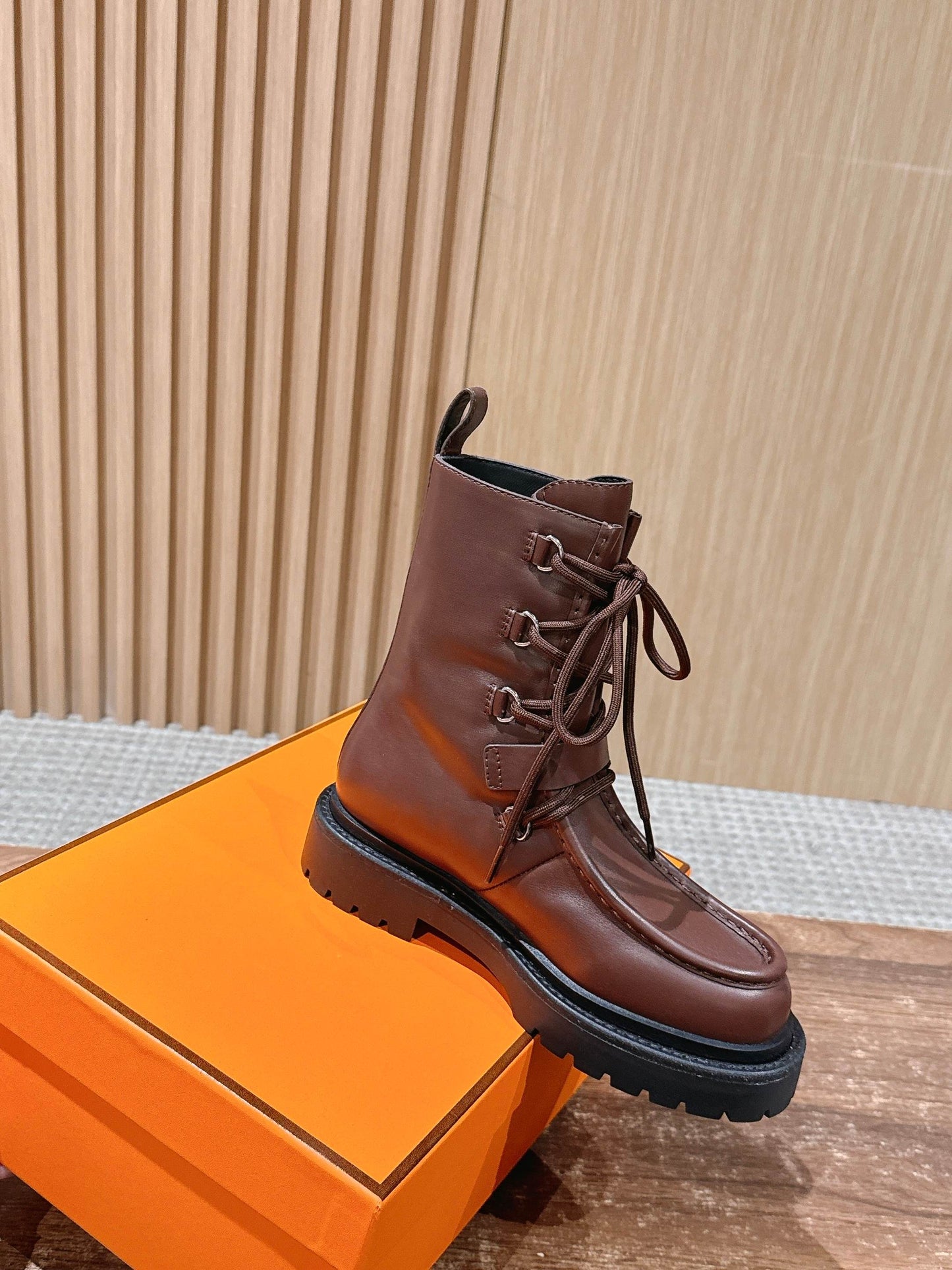 HM 25 Boots Chocolate Brown Black Calfskin 512537