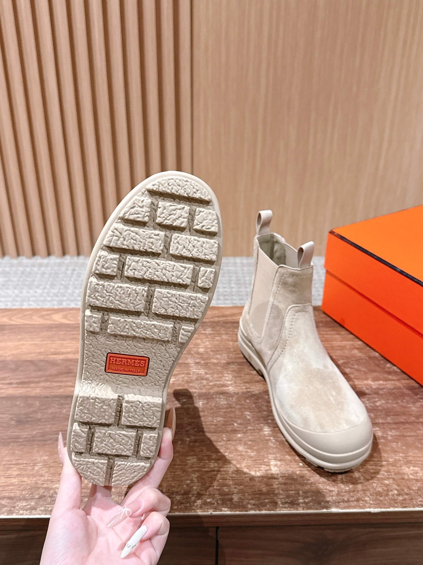 HM 25 Chelsea Ankle Boots Beige Suede 512547