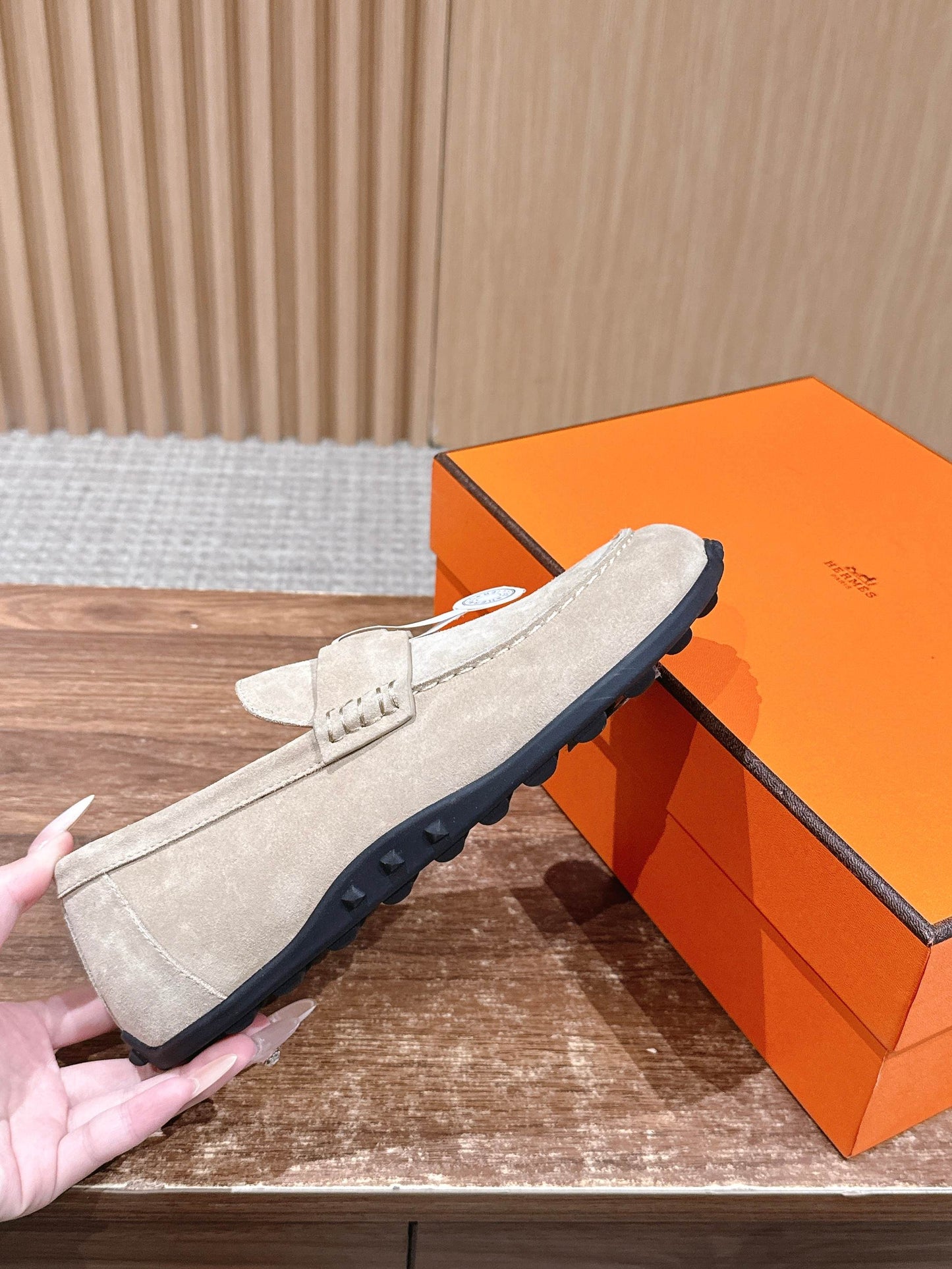 HM Lazy Loafers Soft Cream Suede 553761
