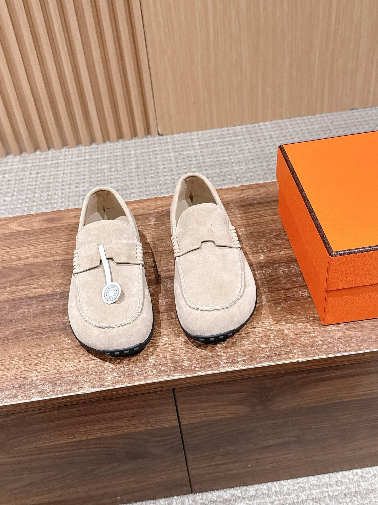 HM Lazy Loafers Soft Cream Suede 553761