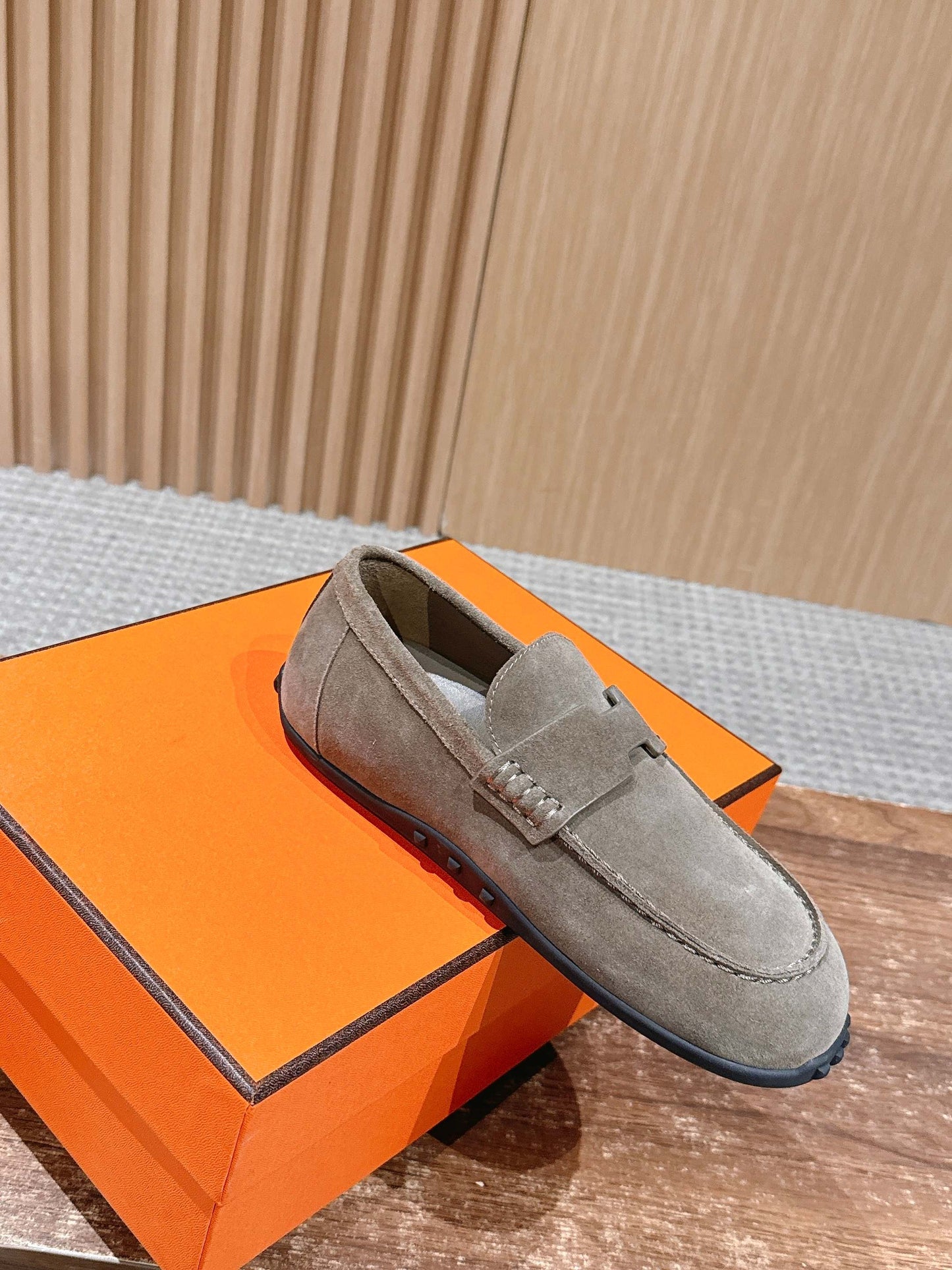 HM Lazy Loafers Warm Taupe Suede 553762