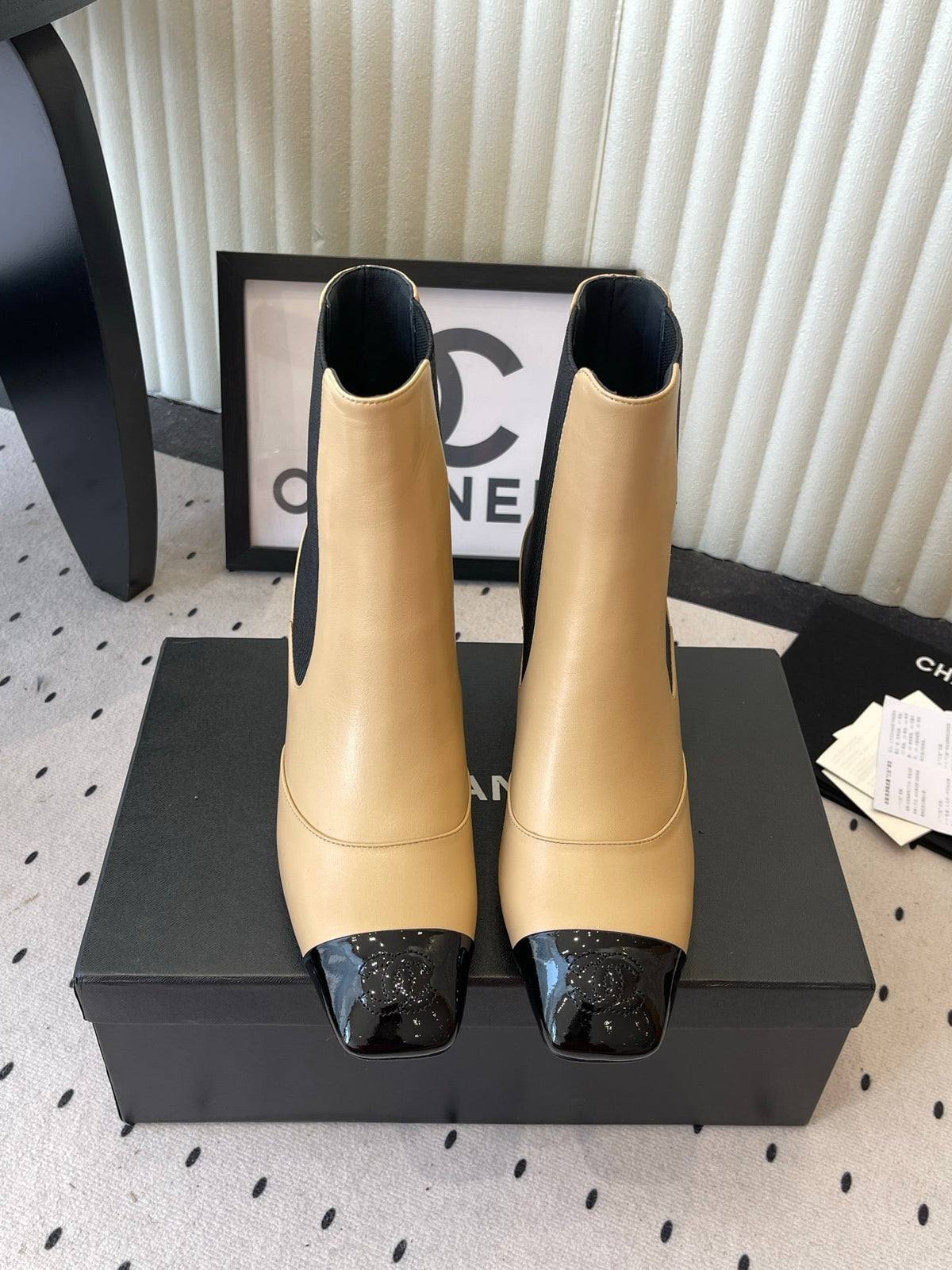 CC 26s Chelsea Ankle Boots 6cm Beige Sheepskin SHW 105780
