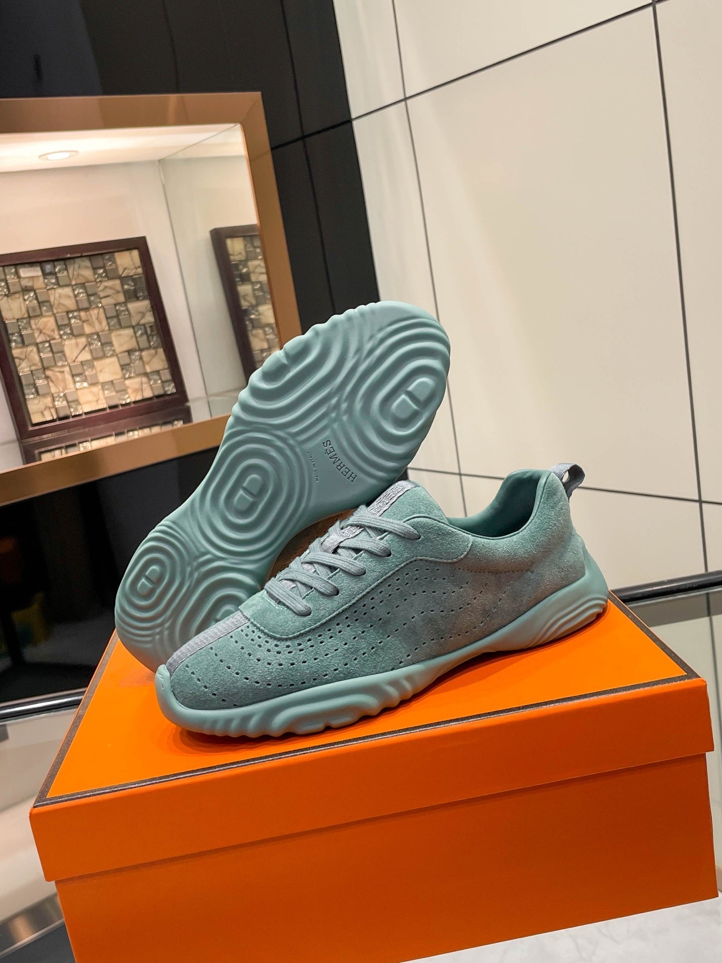 HM 26s Neon Sneaker Sage Green Suede 846401