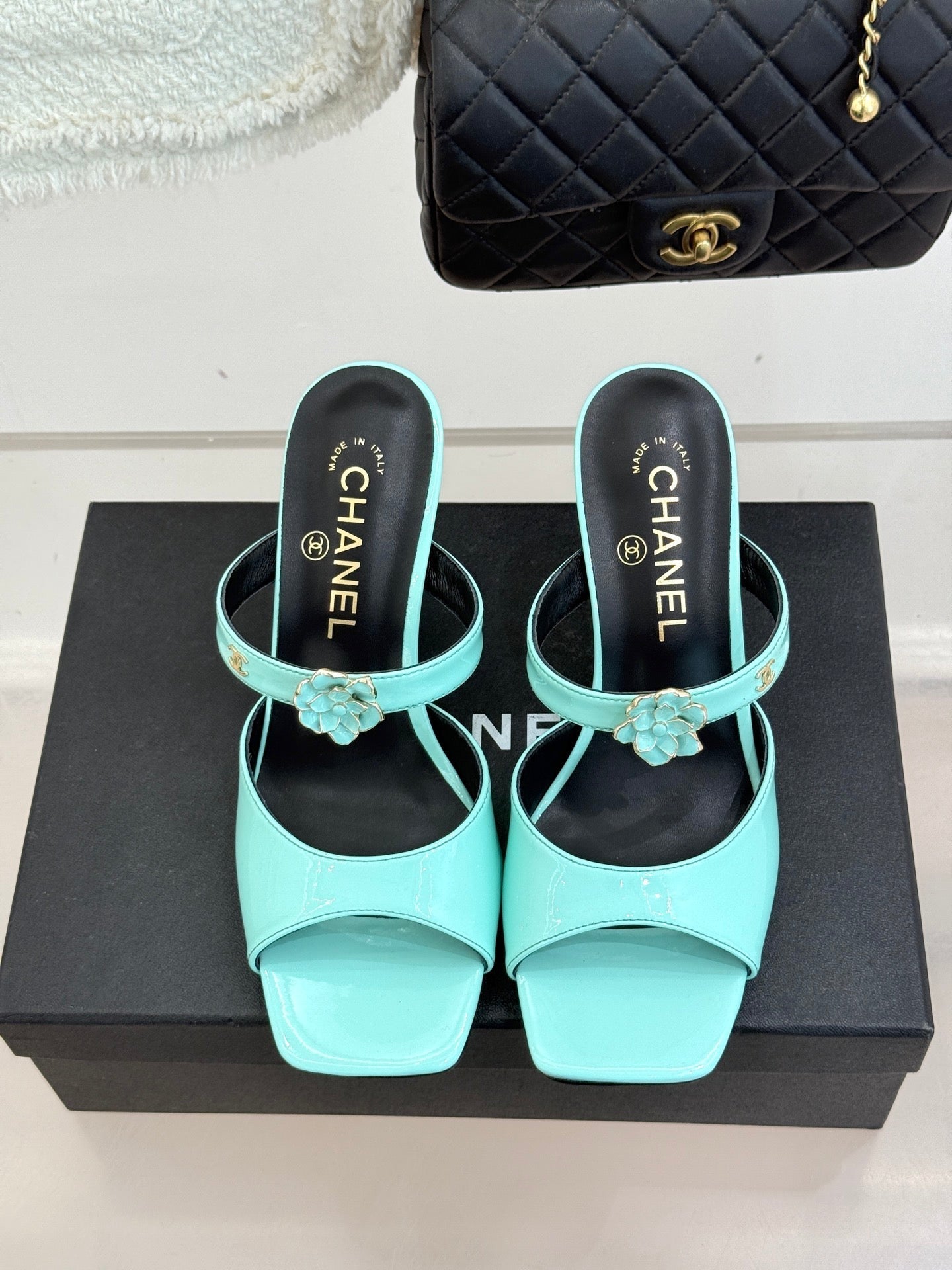 CC 26s High Heeled Sandals Turquoise Patent Leather 643033