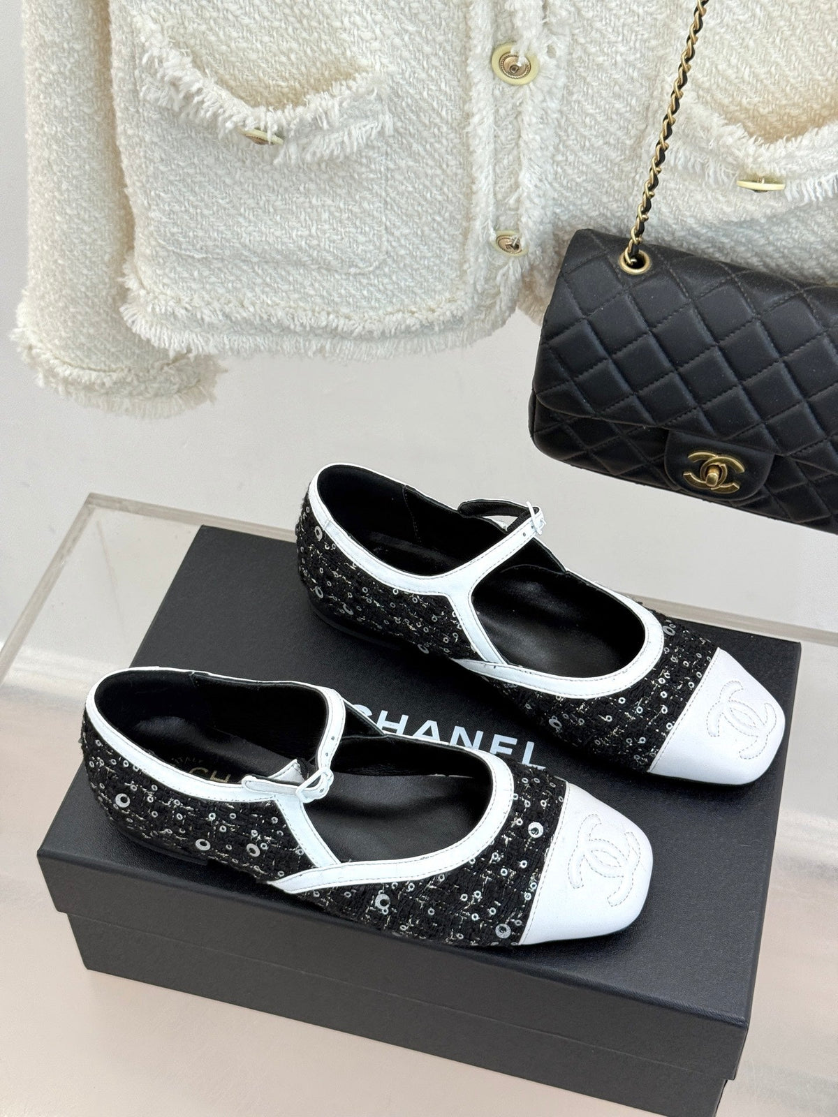 CC 26s Square-Toe Mary Jane Shoes Black White Tweed Leather 920425