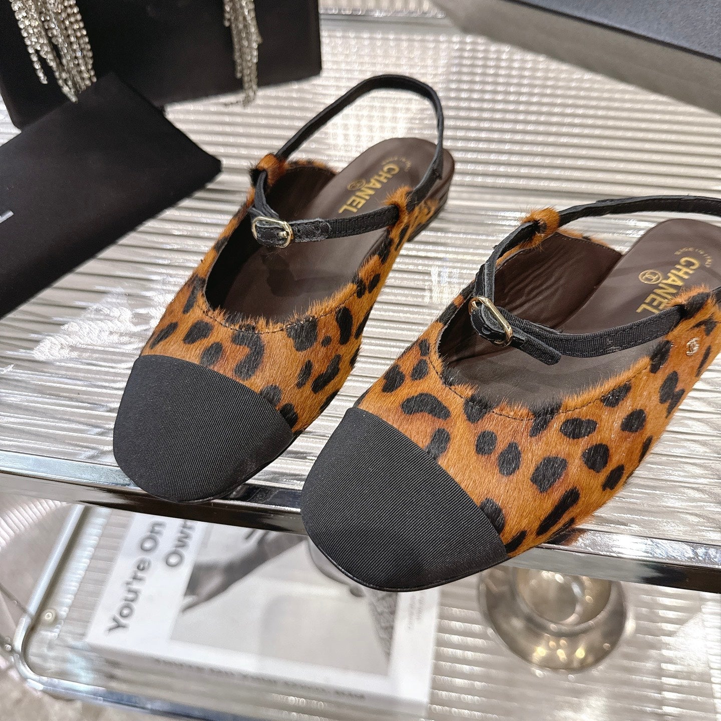 CC 2026 Retro Sandals Leopard Print Calf Hair 668079