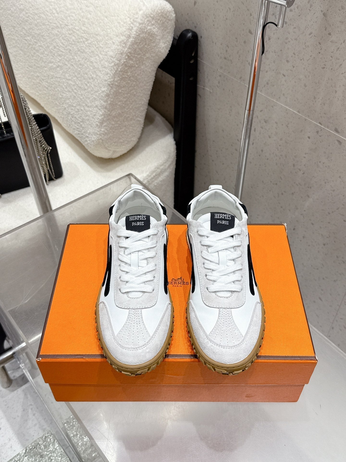 HM Jet Sneaker White Black Grey Suede 554154