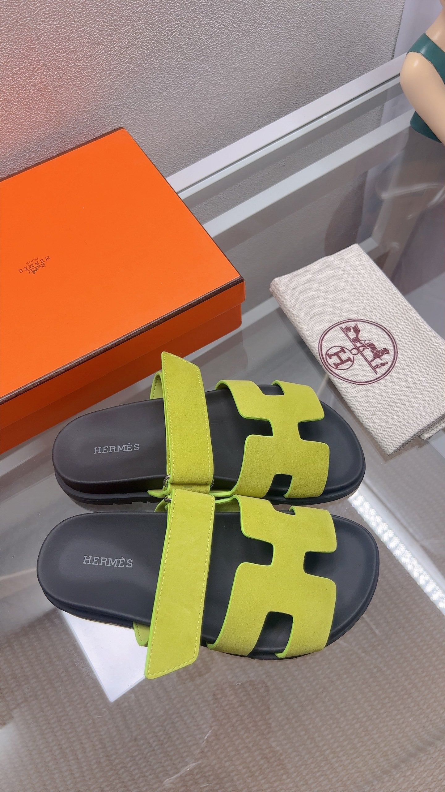 HM Chypre Sandal Lime Green Suede 827517