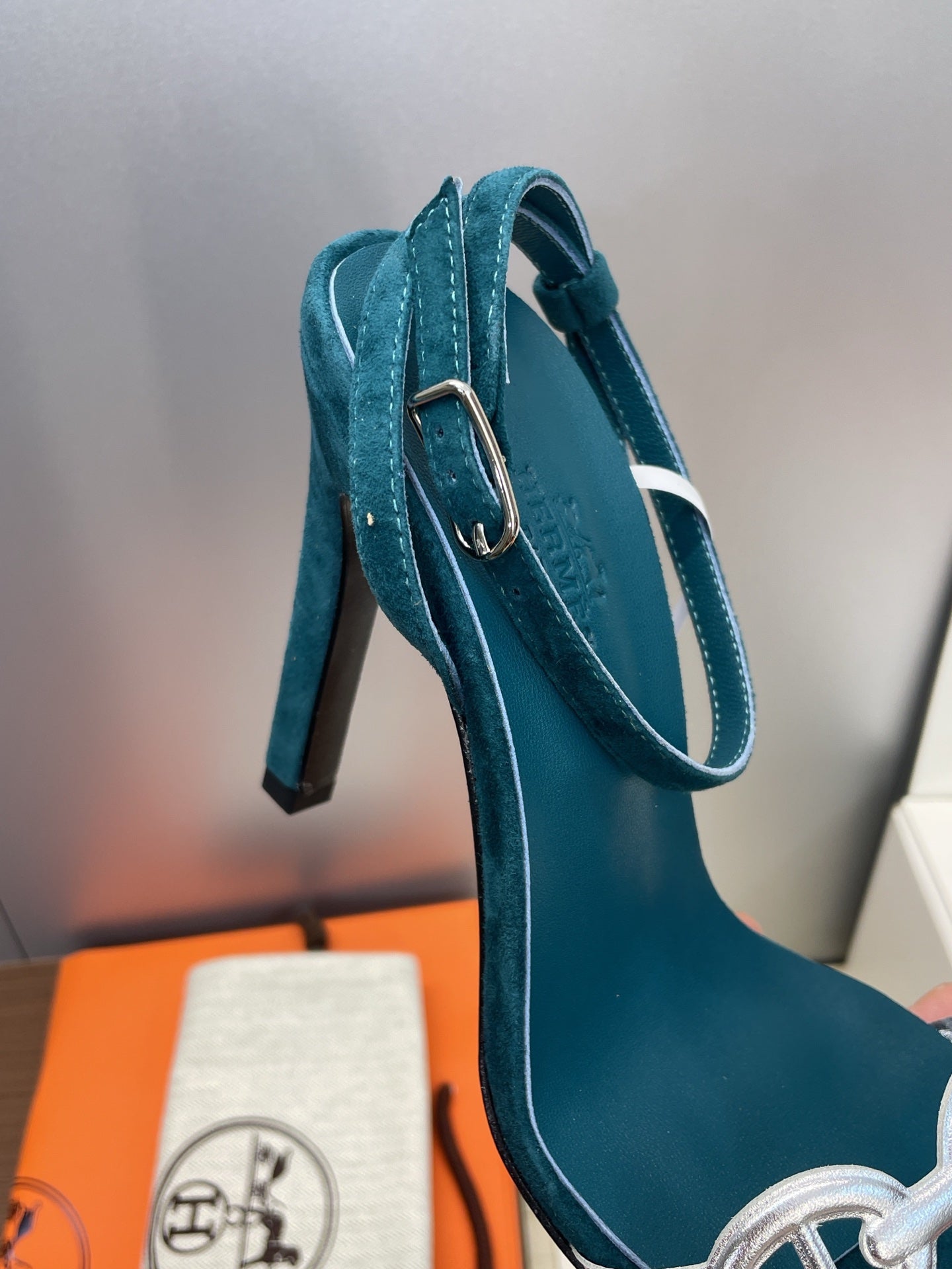 HM 26ss Pig-Nose Sandals  105 Dark Blue Suede Leather 607082