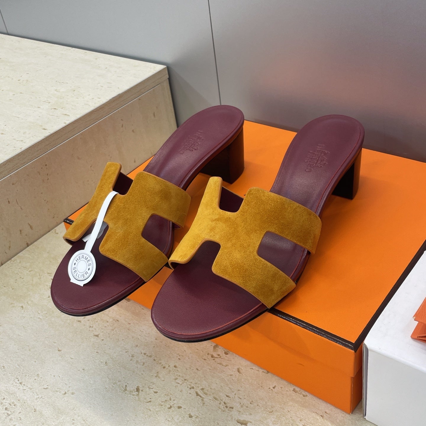 HM 26ss  Oran Sandals 45 Yellow Brown Suede Cowhide 607216