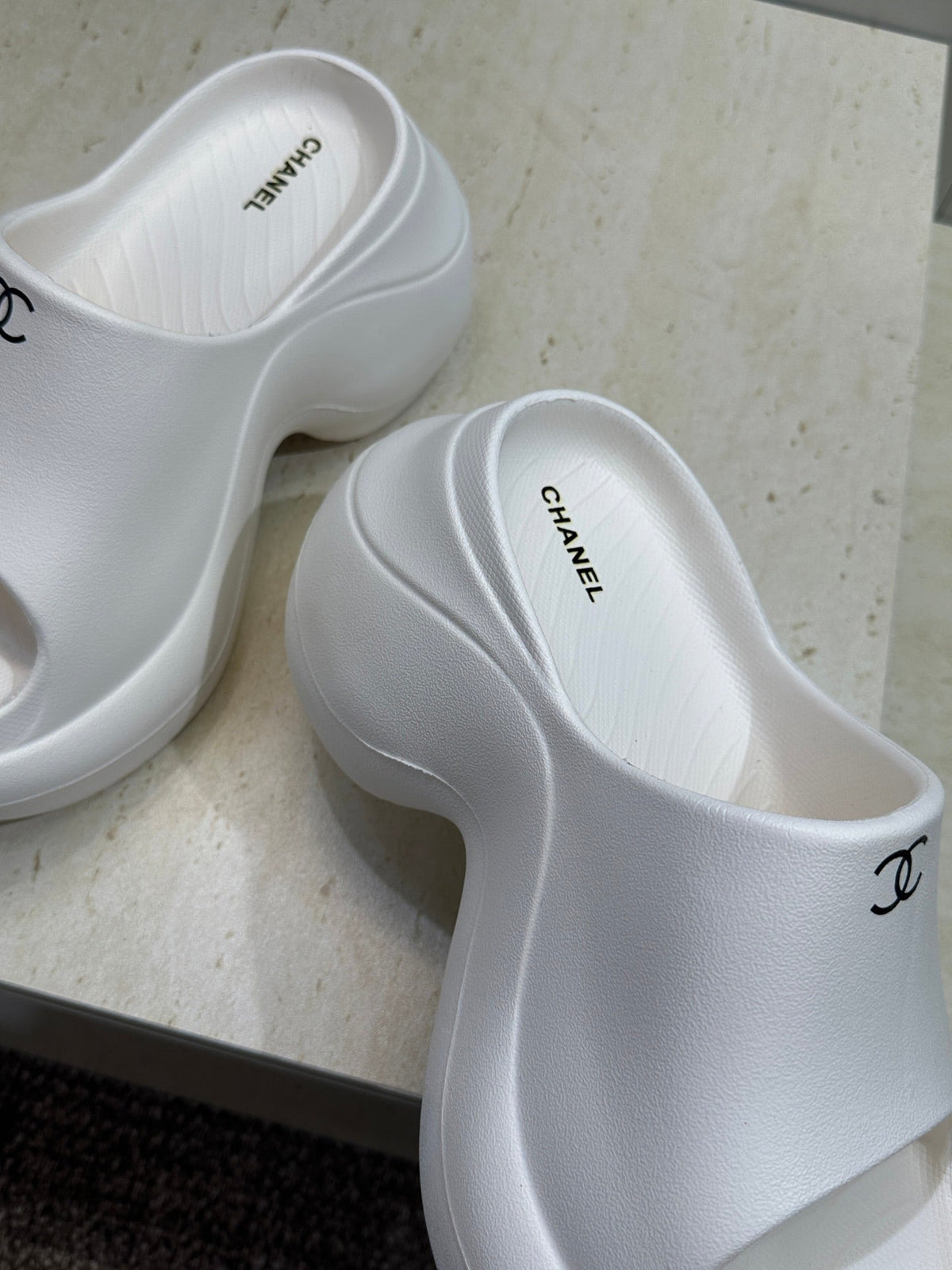 CC Platform Round Toe Open Toe Sandals White Rubber 830393