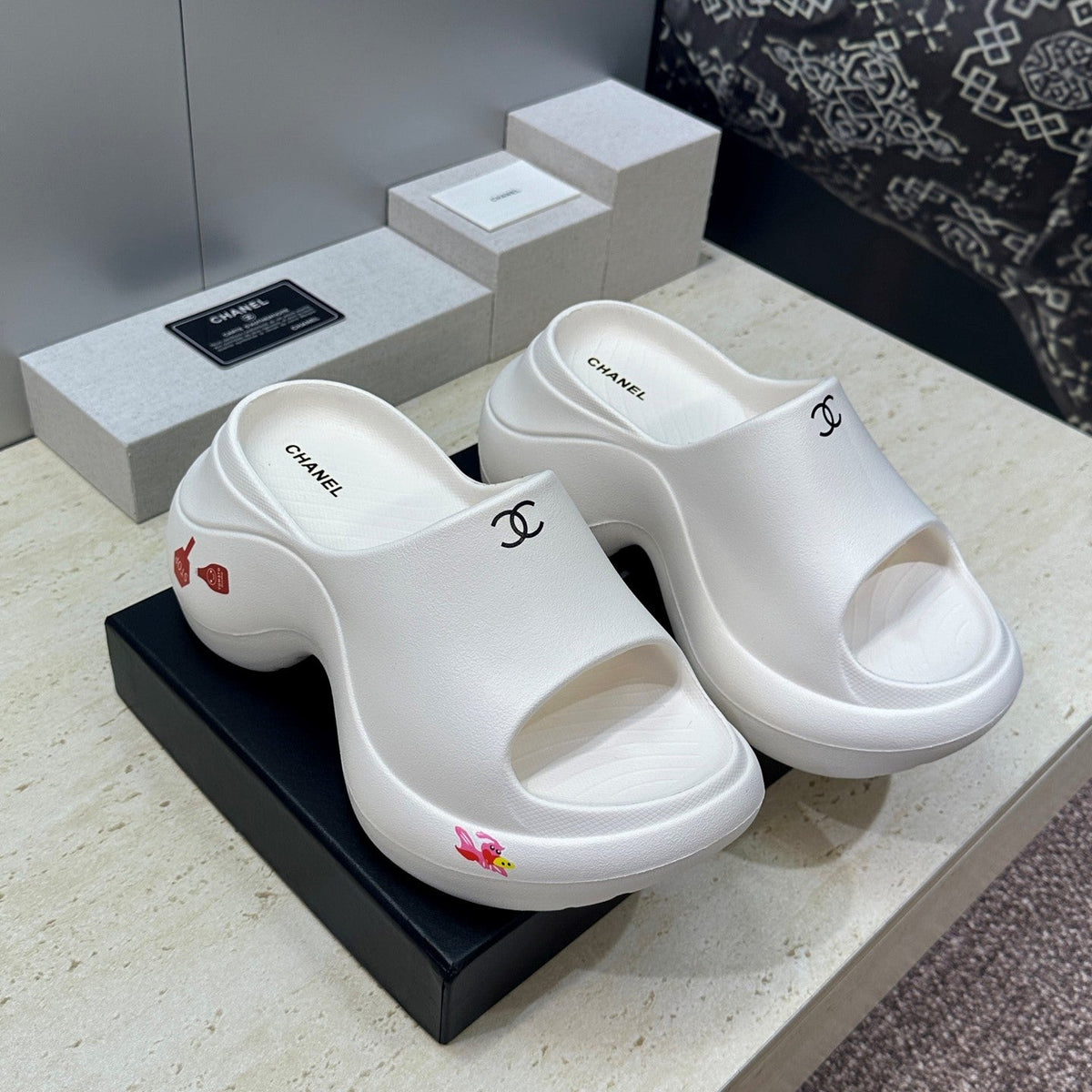 CC Platform Round Toe Open Toe Sandals White Rubber 830393