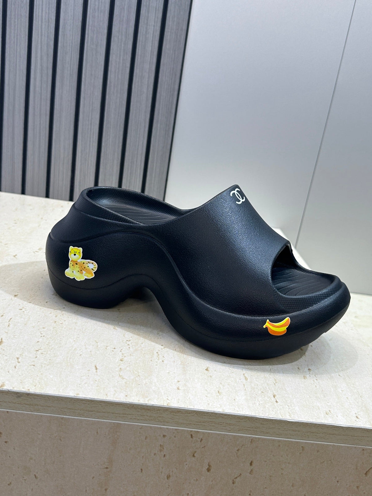 CC Platform Round Toe Open Toe Sandals Black Rubber 830394