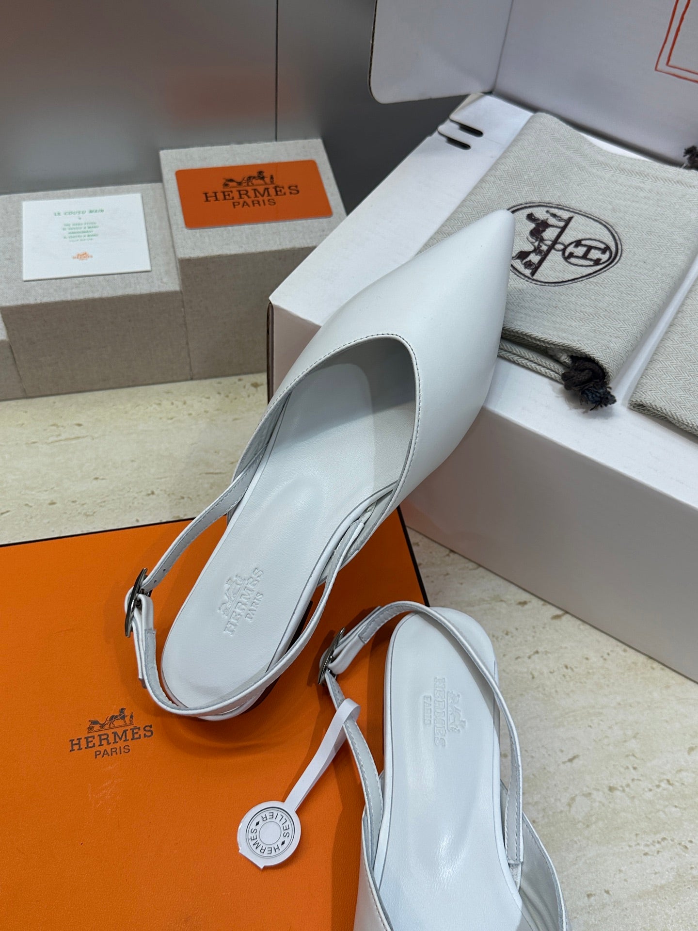 HM Nicoletta Slingback Flat White Calfskin 830186