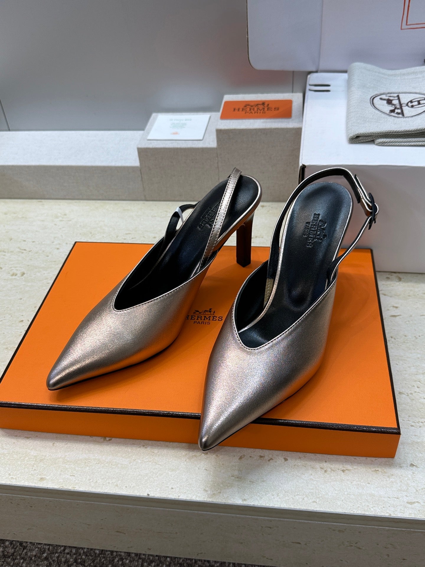 HM Nicoletta Slingback 9cm Sliver Calfskin 830196