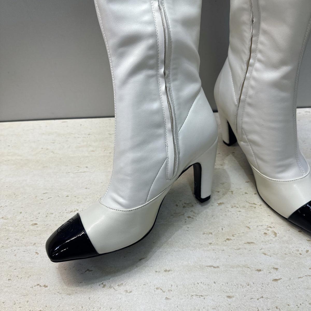 CC 26S Knee High Boots 9cm White Lambskin Patent 118734