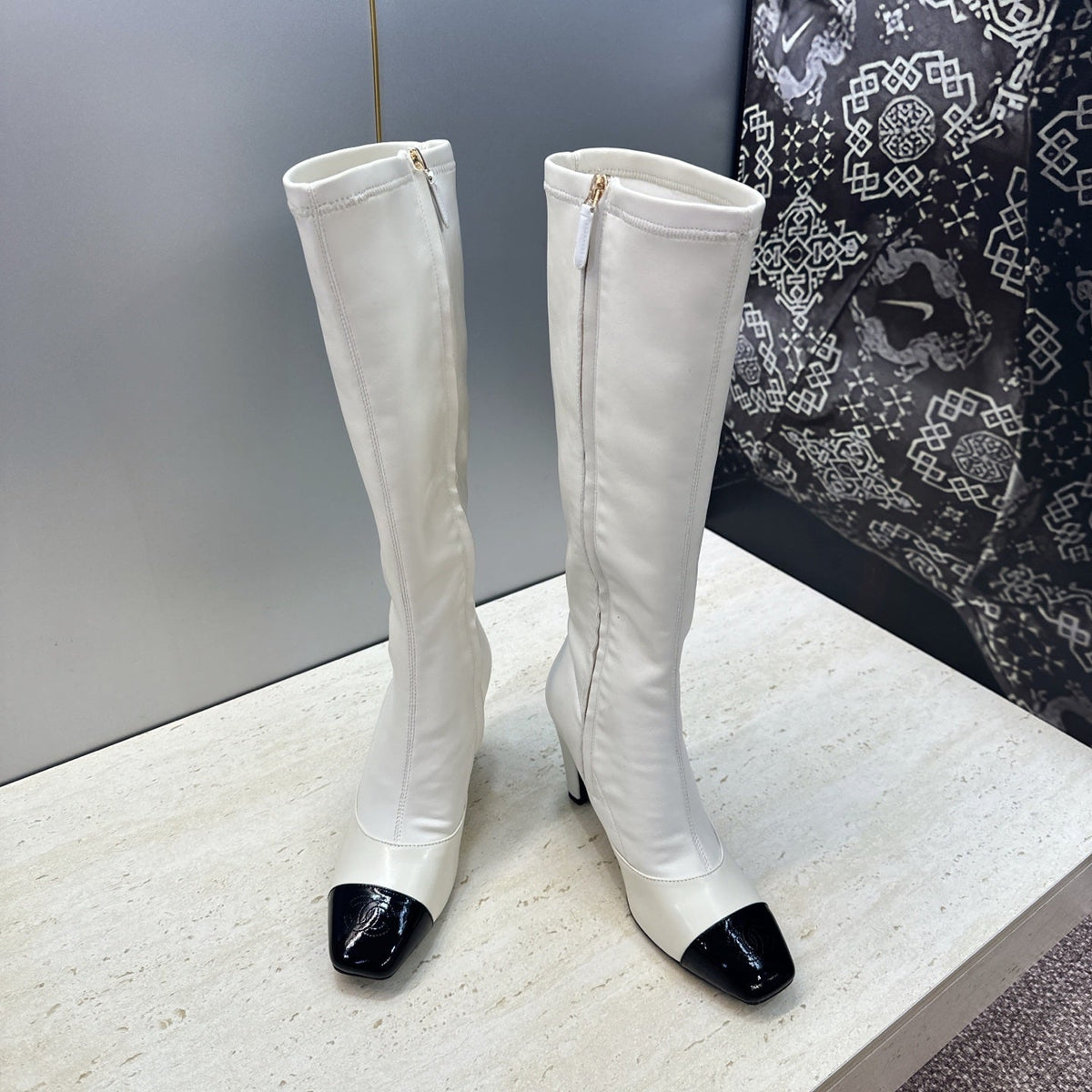 CC 26S Knee High Boots 9cm White Lambskin Patent 118734