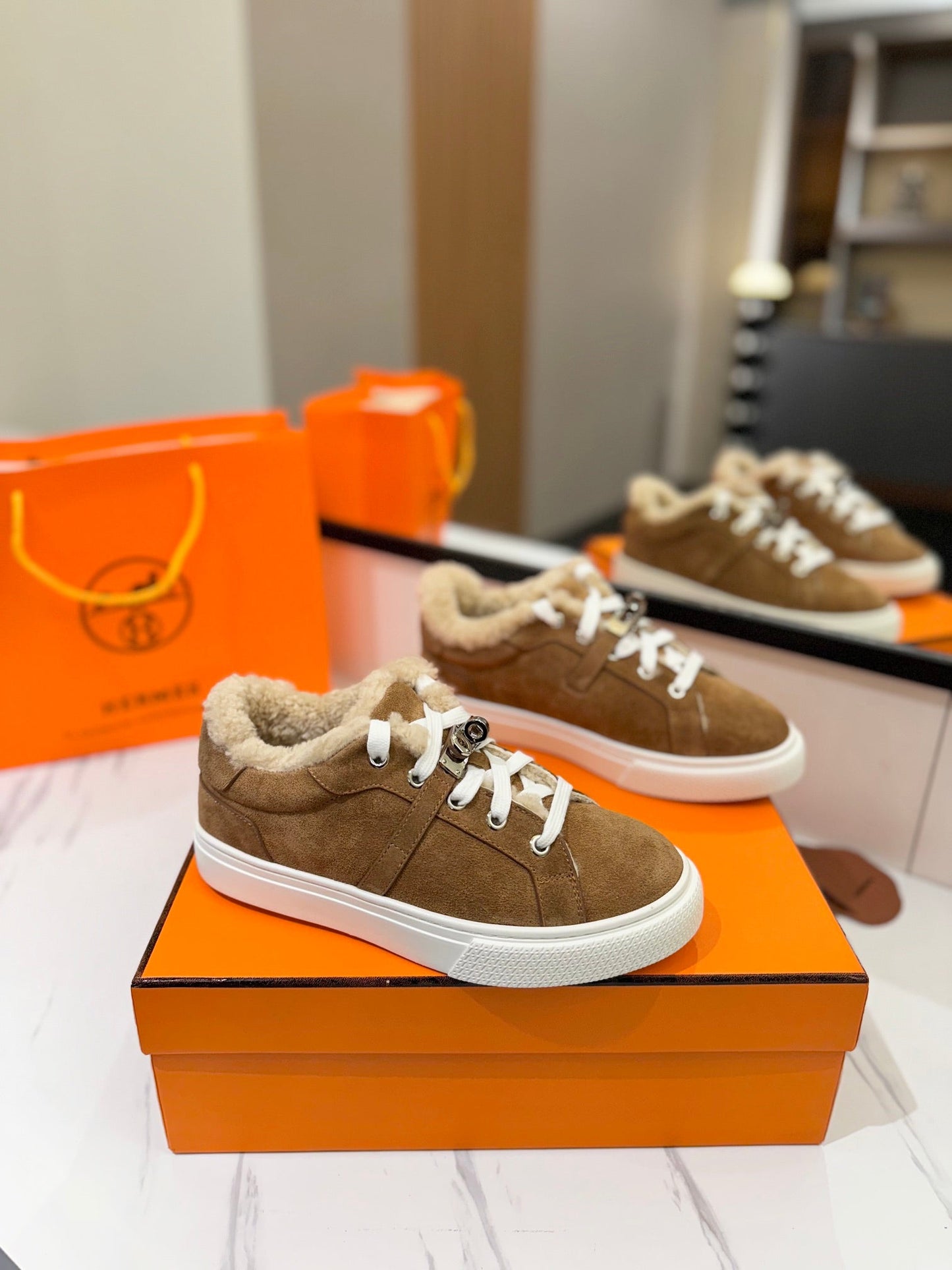 HM Day Sneaker Brown With Wool Lining Suede  983052