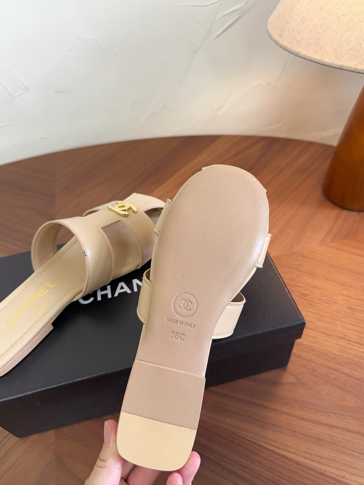 CC 26s Slipper Beige Lambskin 827259