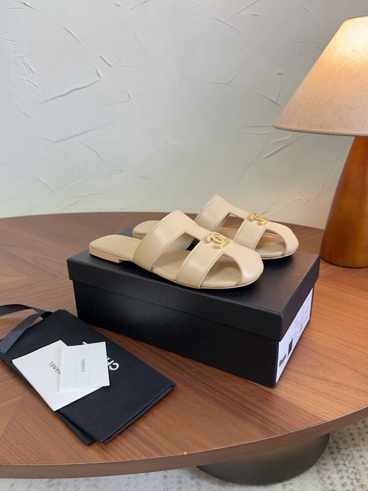 CC 26s Slipper Beige Lambskin 827259