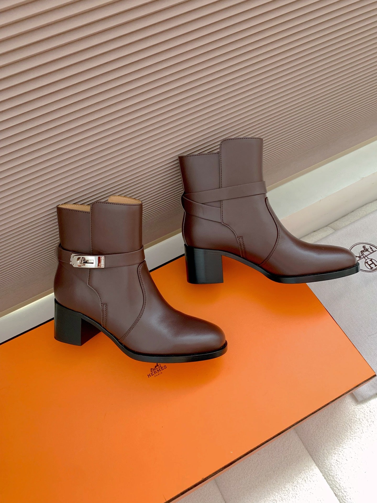HM Frenchie 50 Ankle Boot Dark Brown Cowhide 464342