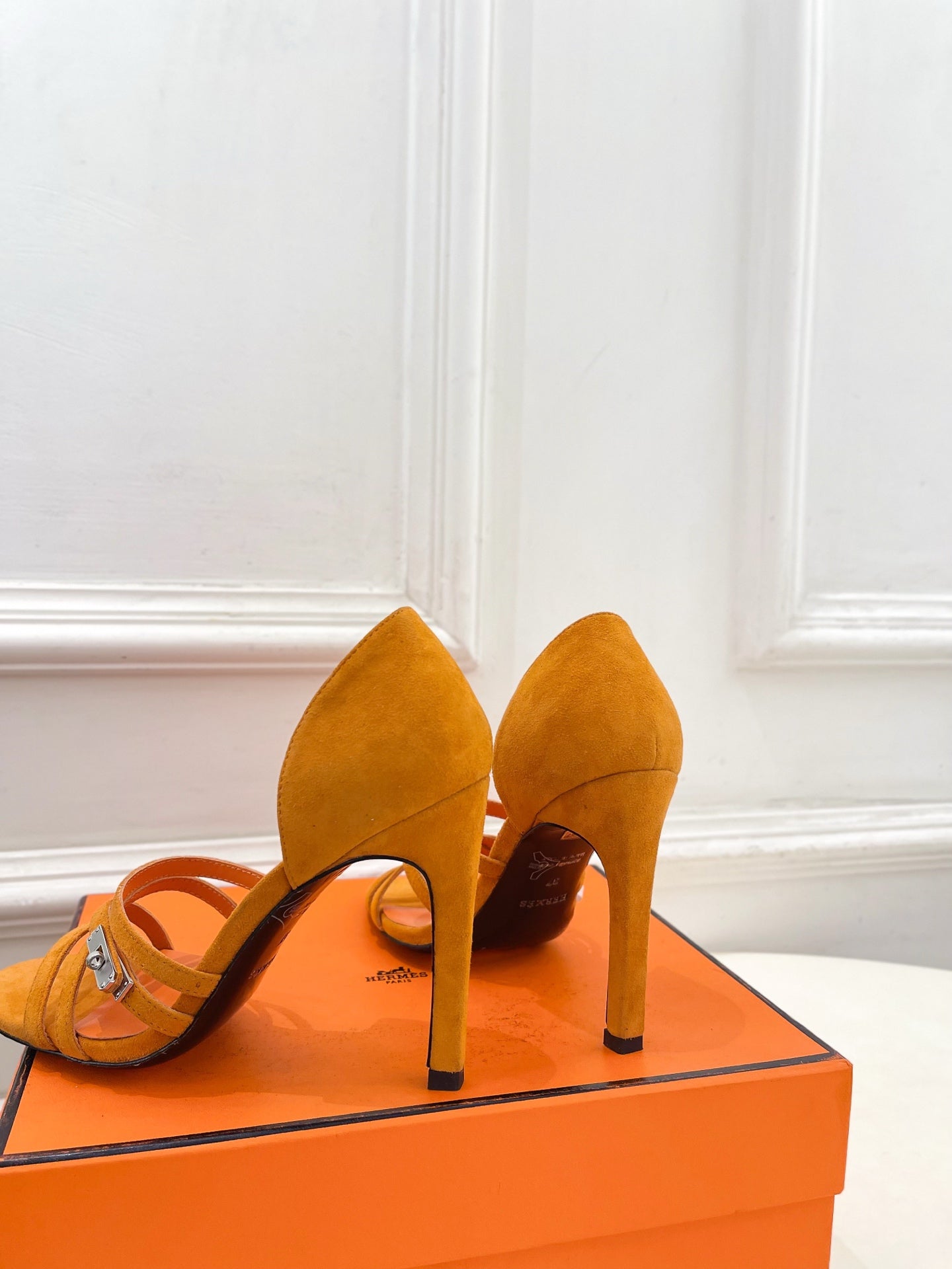 HM Lipstick 105 Sandals Orange Suede 536139