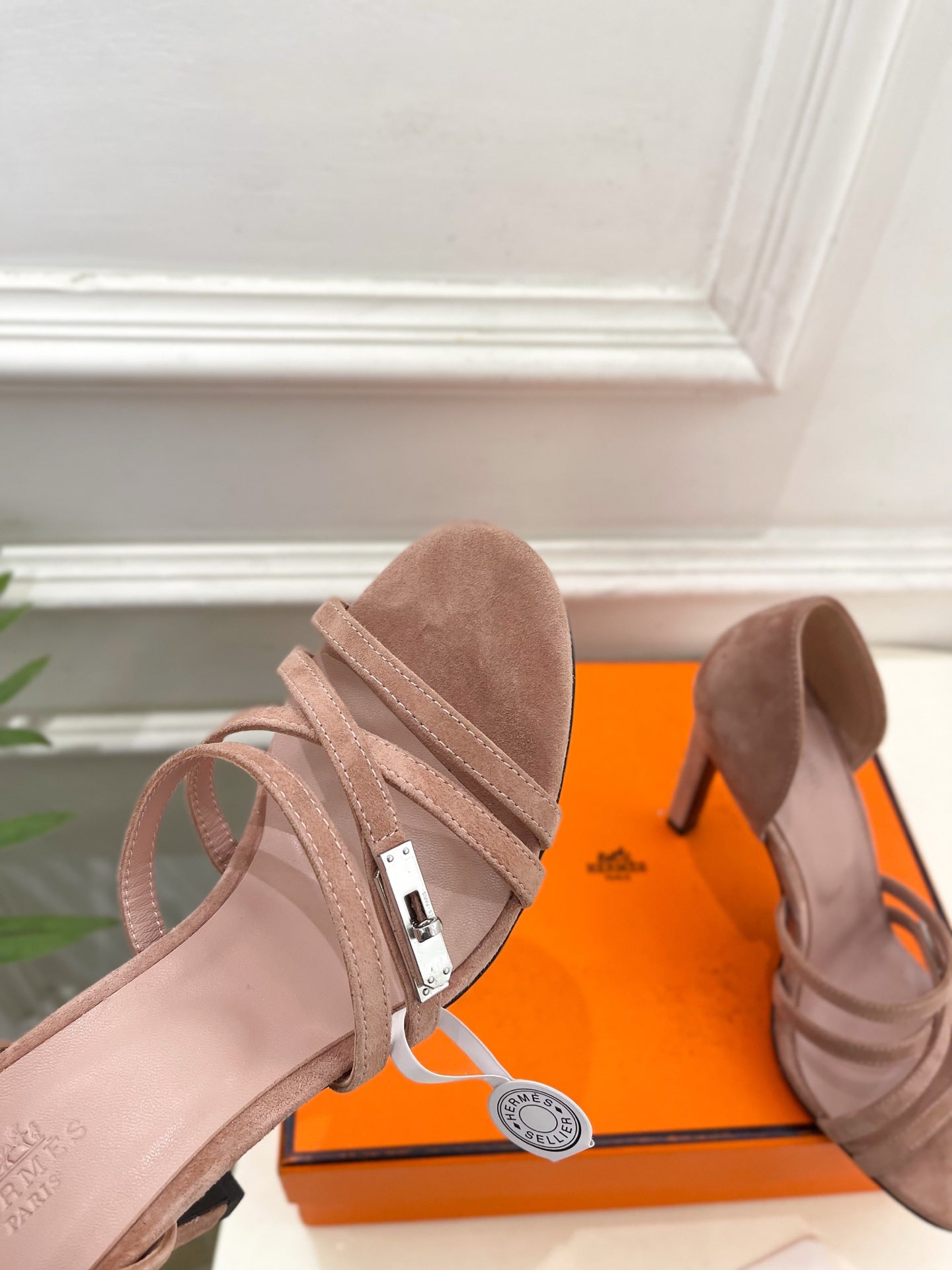 HM Lipstick 105 Sandals Brownish Suede 536141