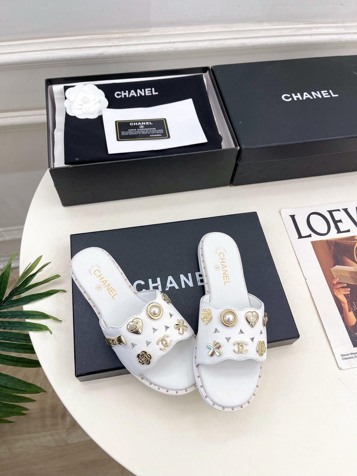 Chanel 26s Flat Sandals White Lambskin Charm-Decorated