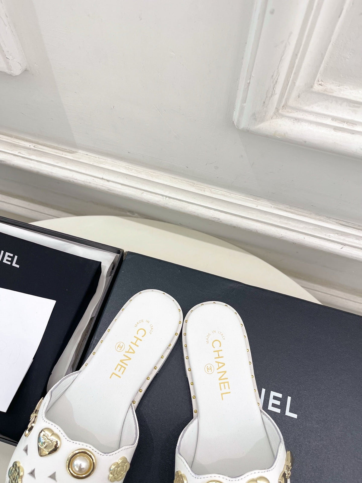Chanel 26s Flat Sandals White Lambskin Charm-Decorated