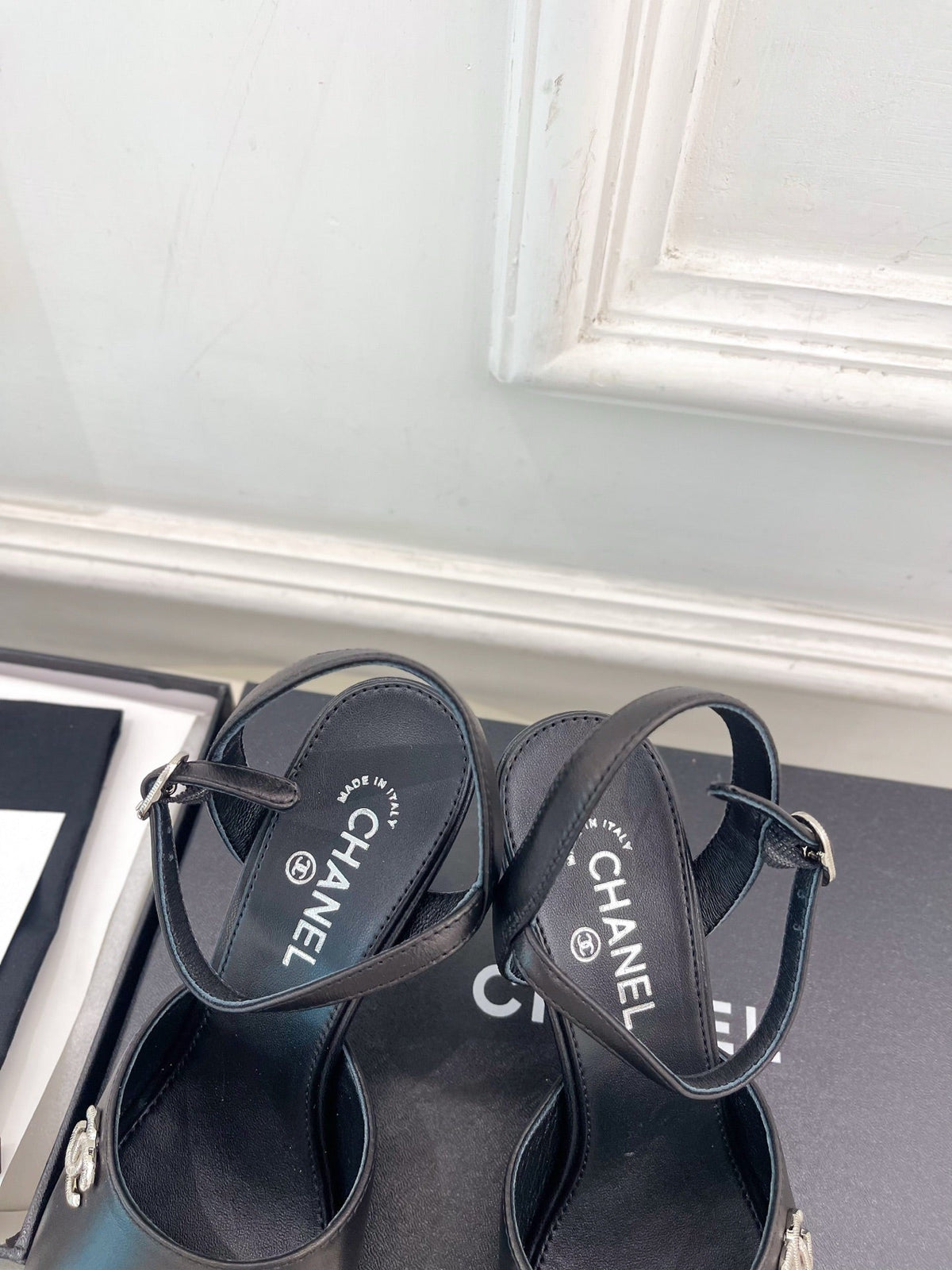 CC 26s Métiers d'Art Mary Jane Sandals 9cm Black Leather 946926