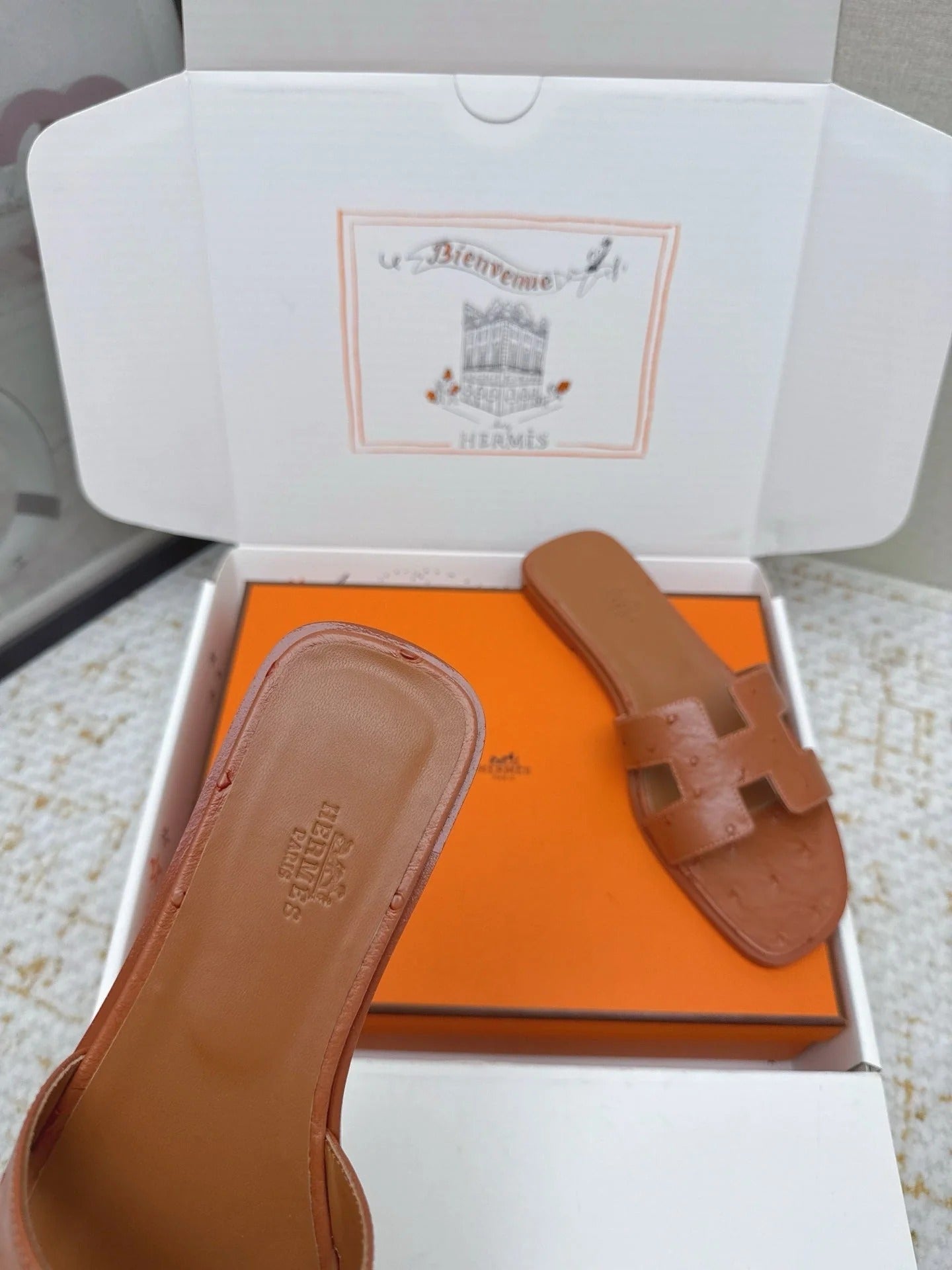HM 26ss Oran Sandals Brown Ostrich Leather 625092