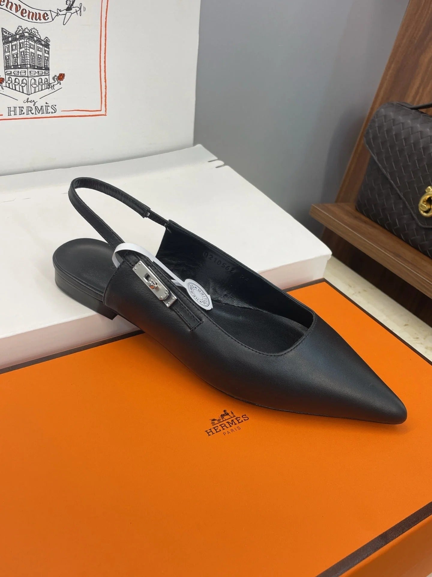 HM 26ss Slingback Flat Black Calfskin 607276
