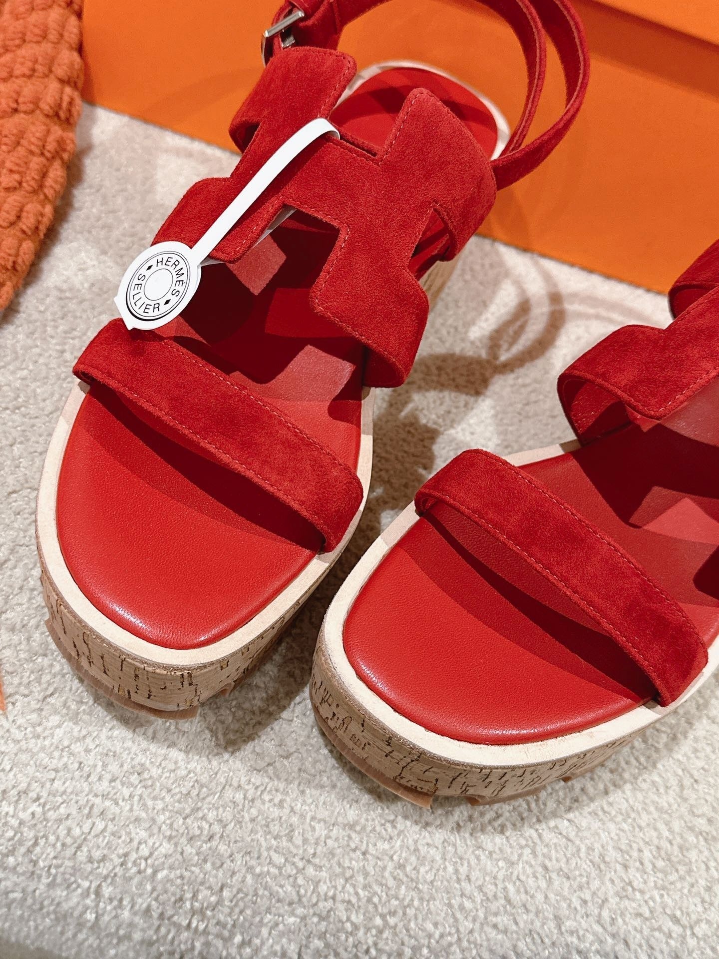 HM 25S HAVANE WEDGE SANDAL IN RED SUEDE