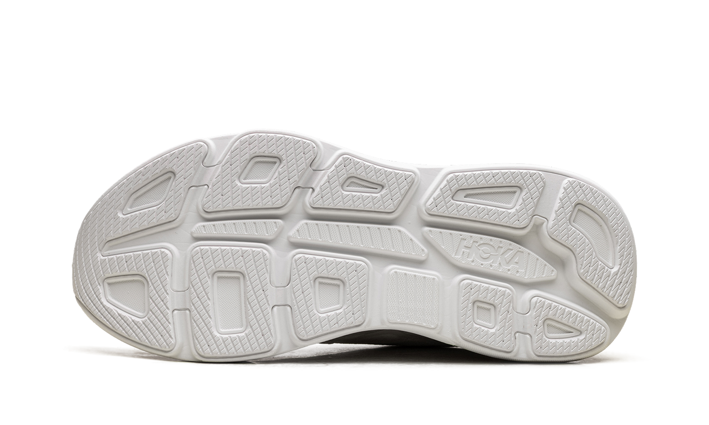 BONDI 9 "WHITE" 1162011 WWH
