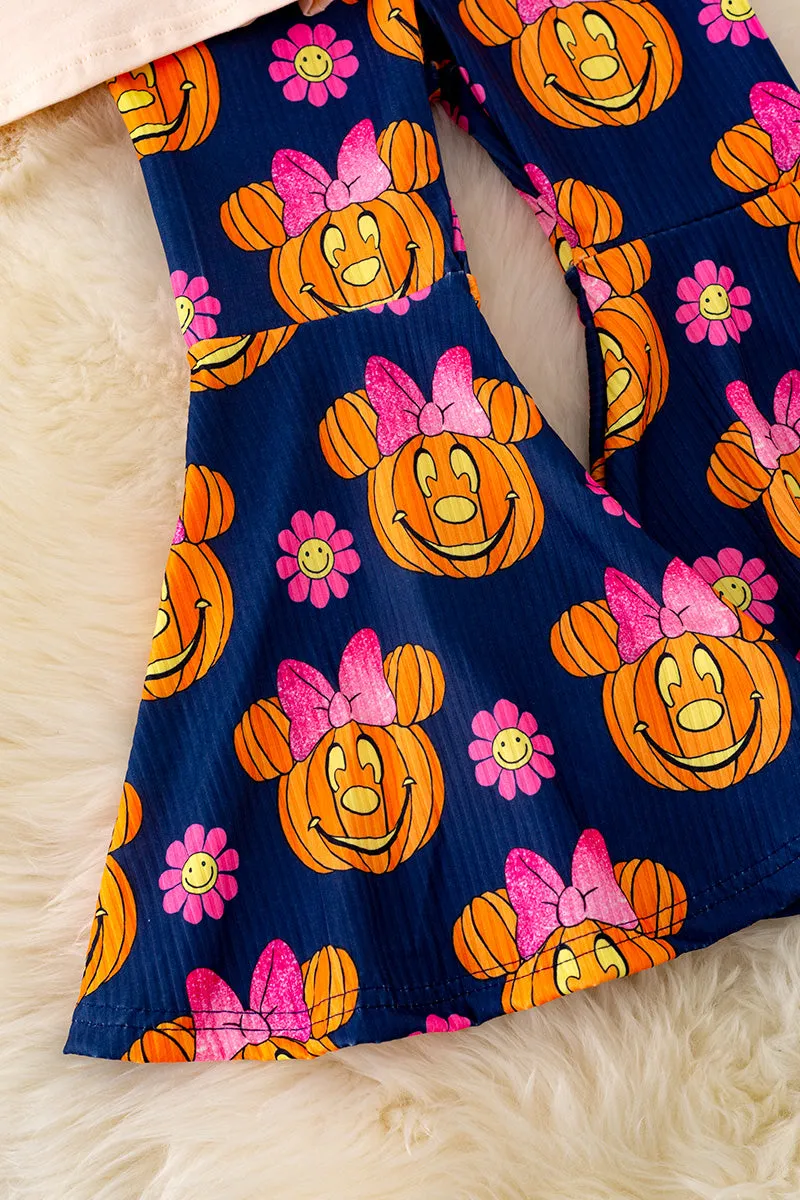 OFG41512 AMY: "Howdy pumpkin" Ivory printed top & bell bottoms.